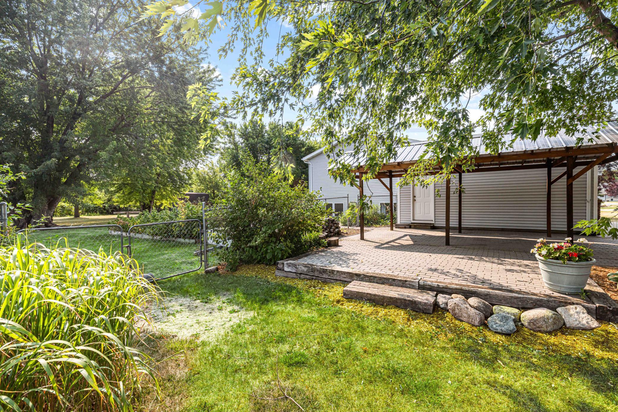 main property photo 32