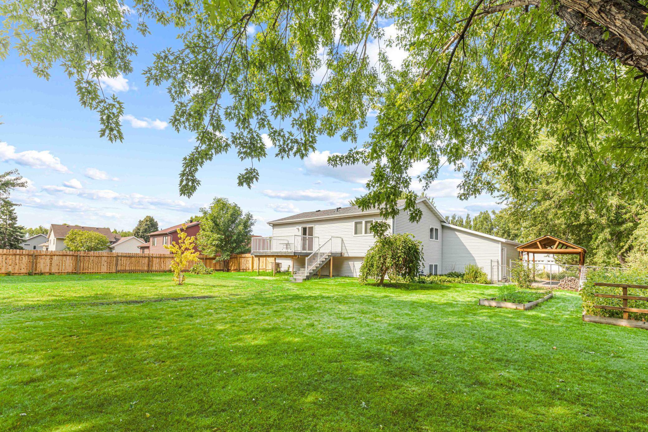 main property photo 34
