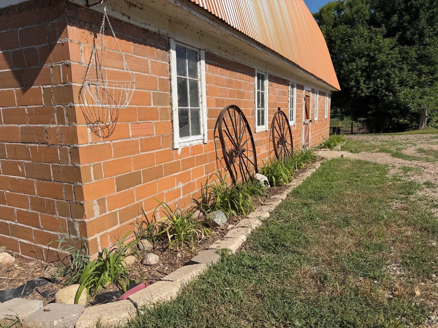main property photo 12