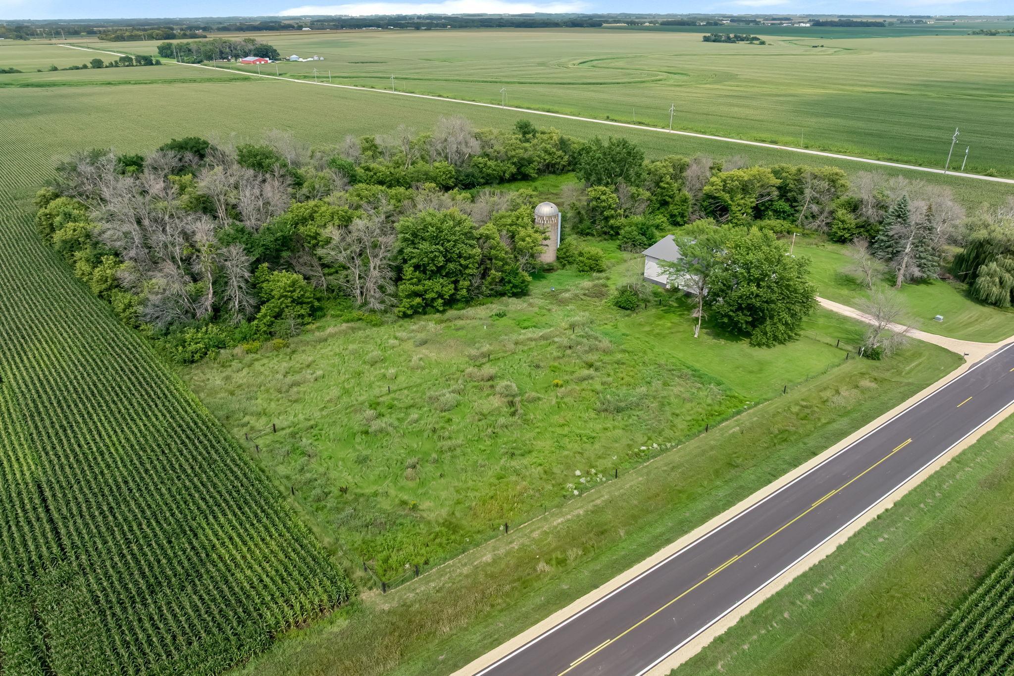 main property photo 23