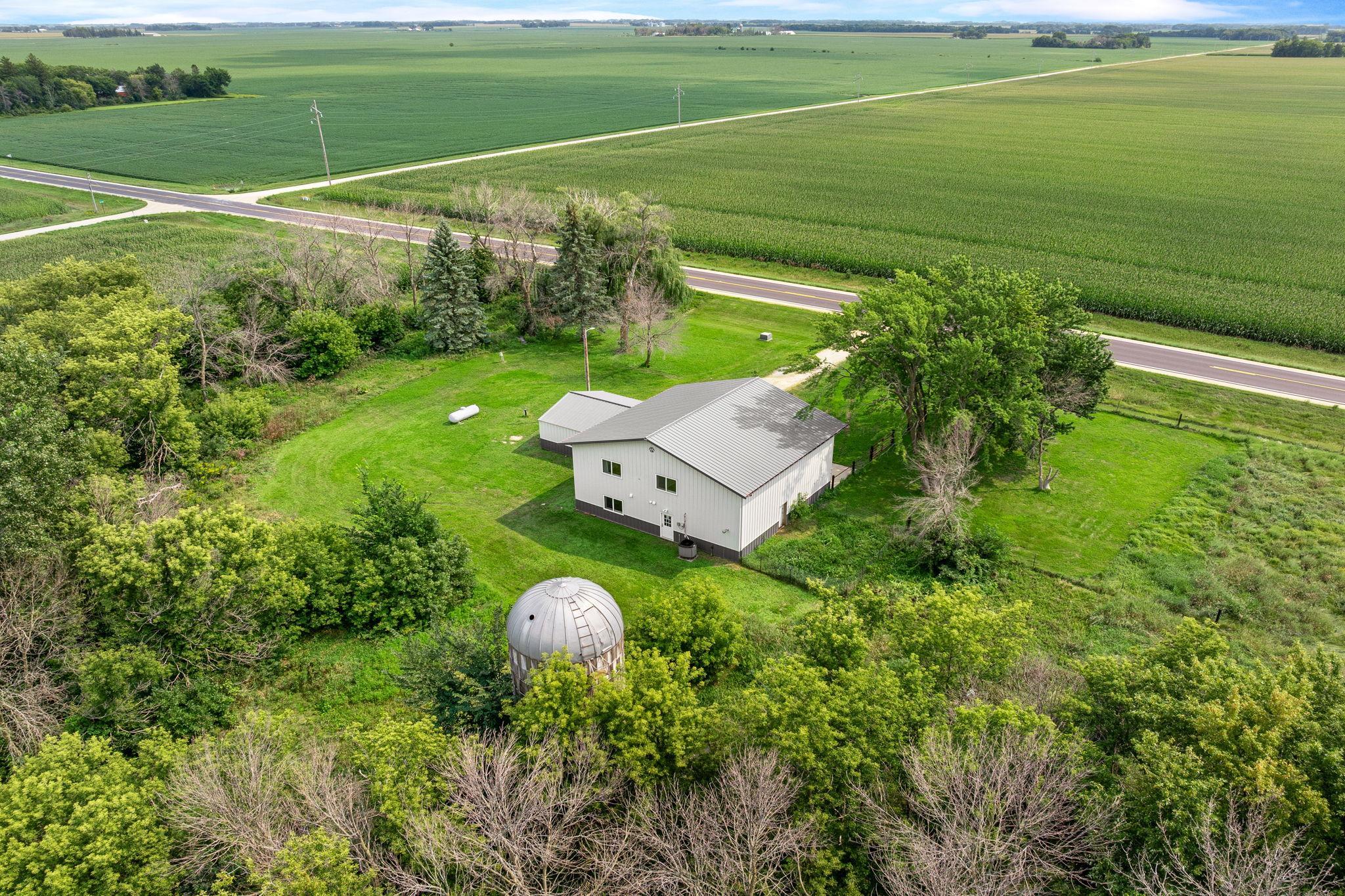 main property photo 24