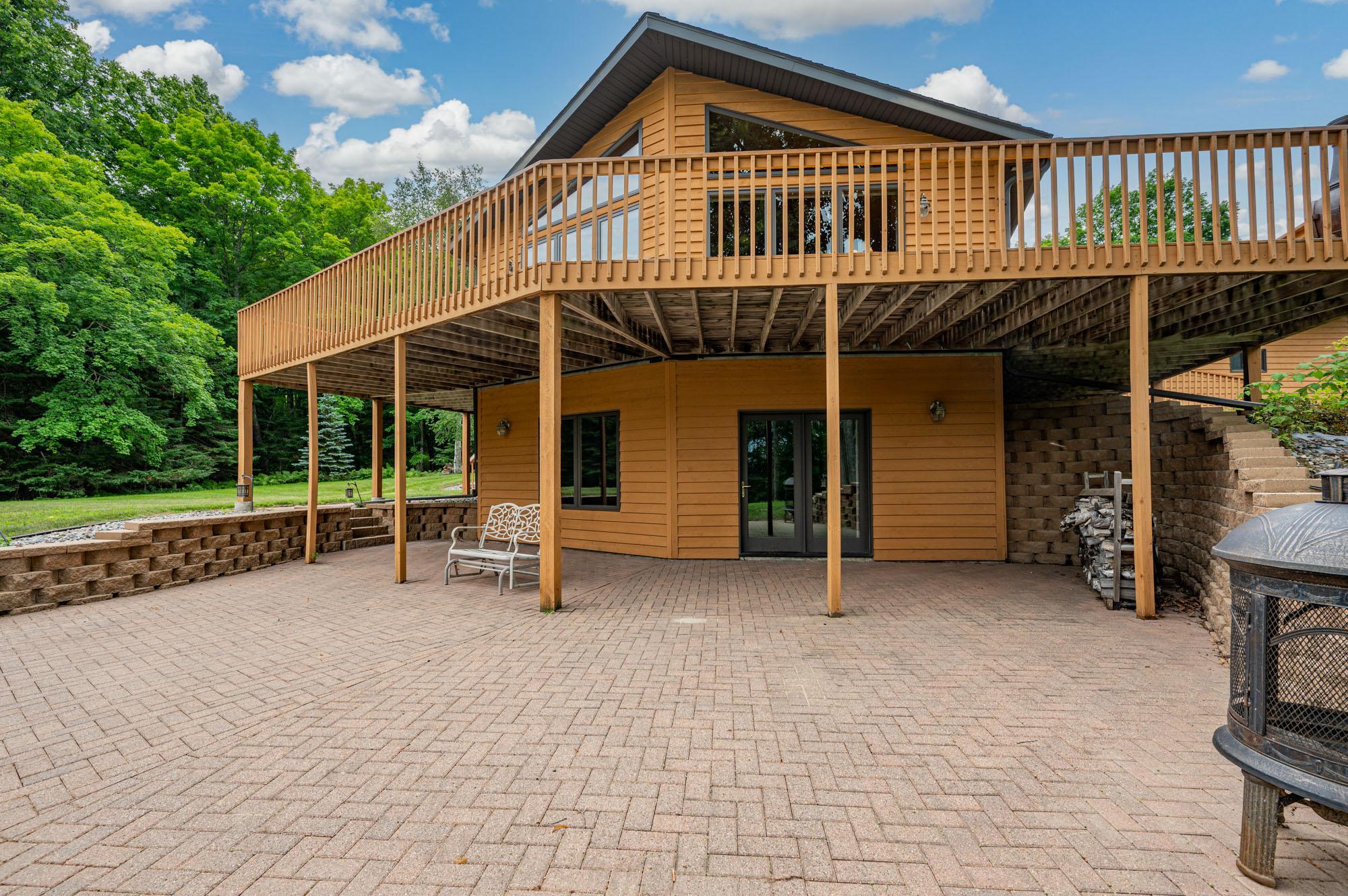 main property photo 40