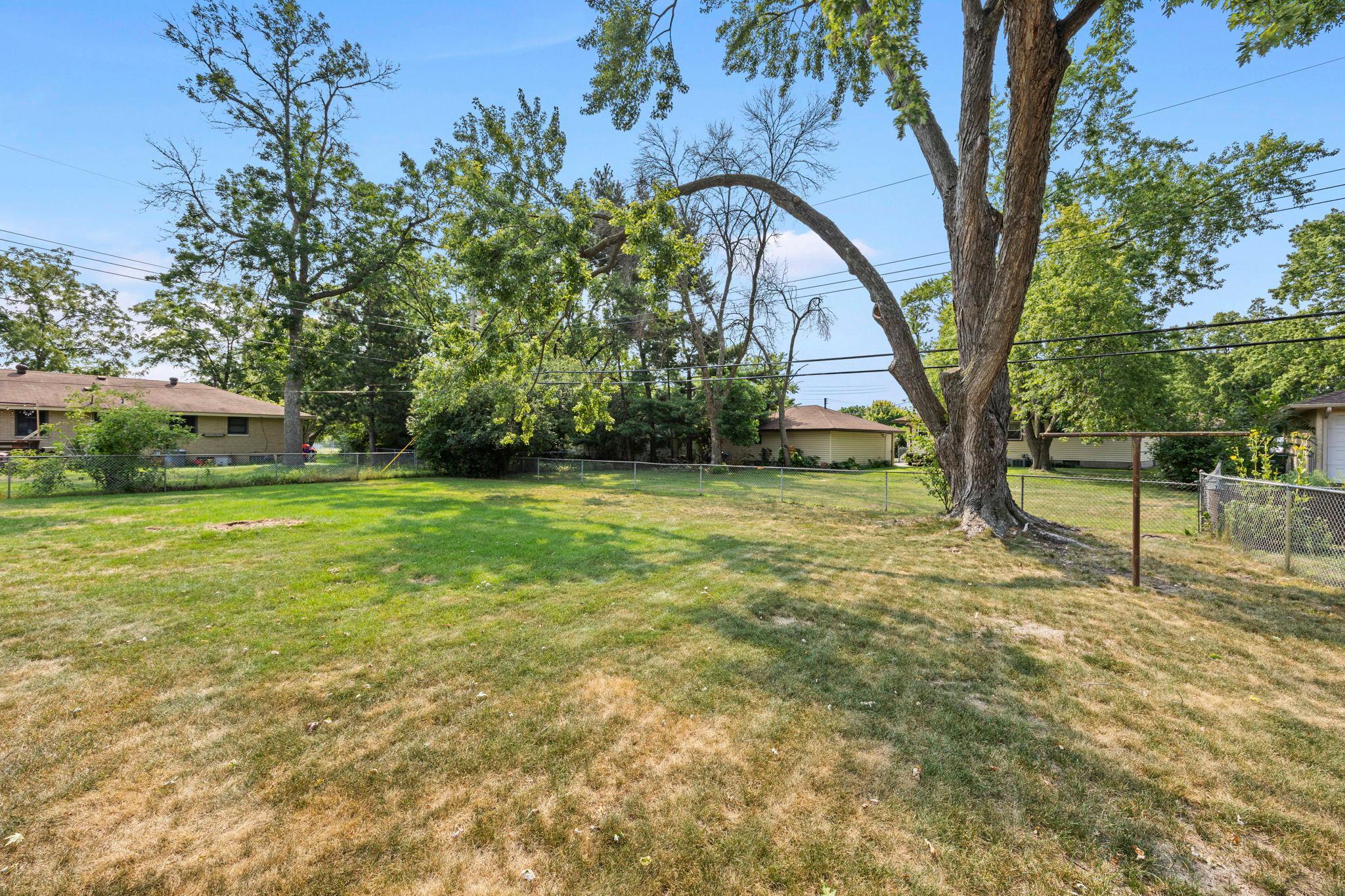 main property photo 43