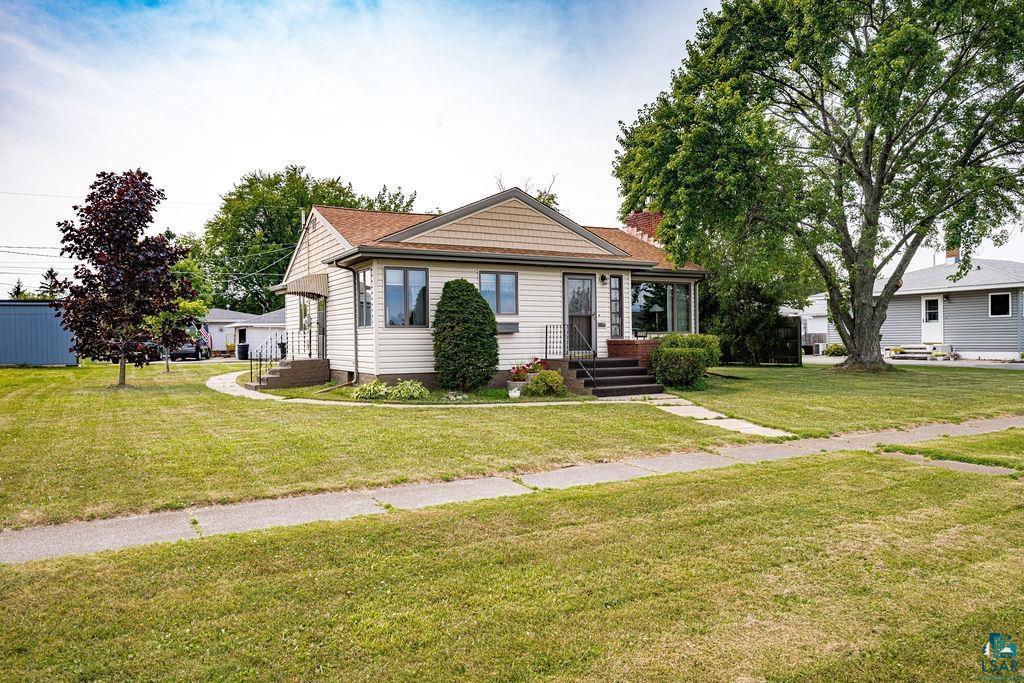 main property photo 28