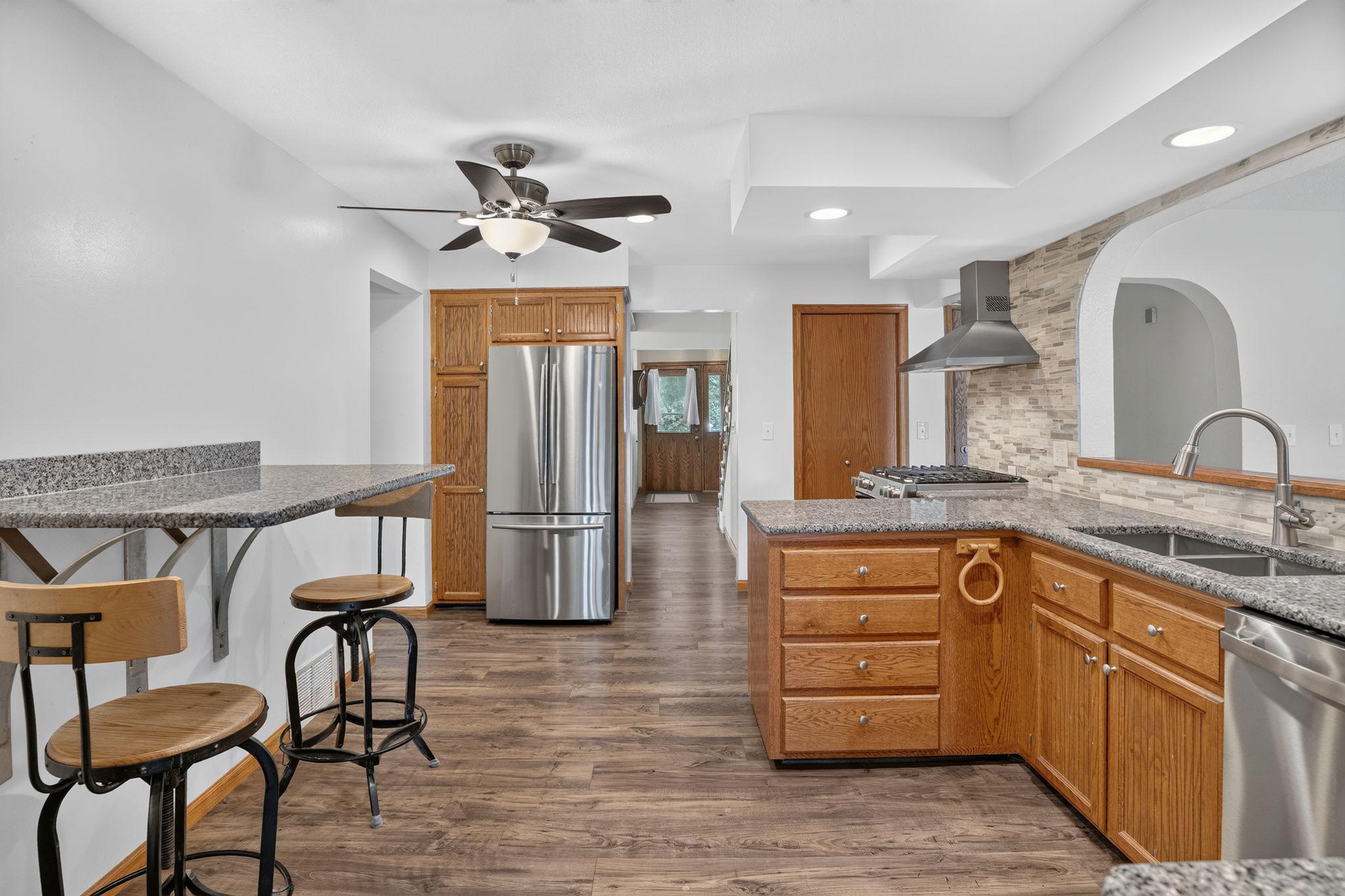main property photo 5