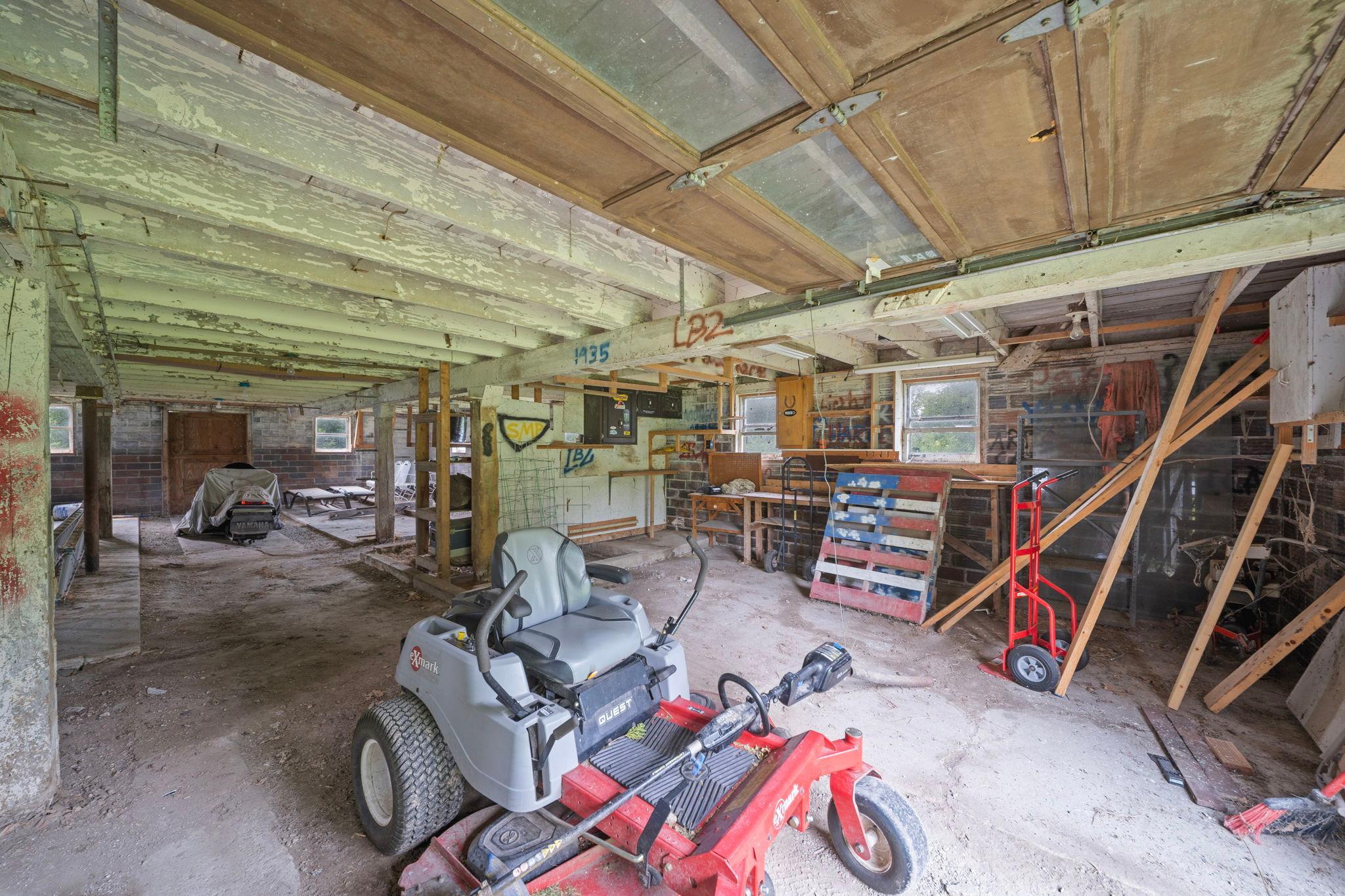 main property photo 54