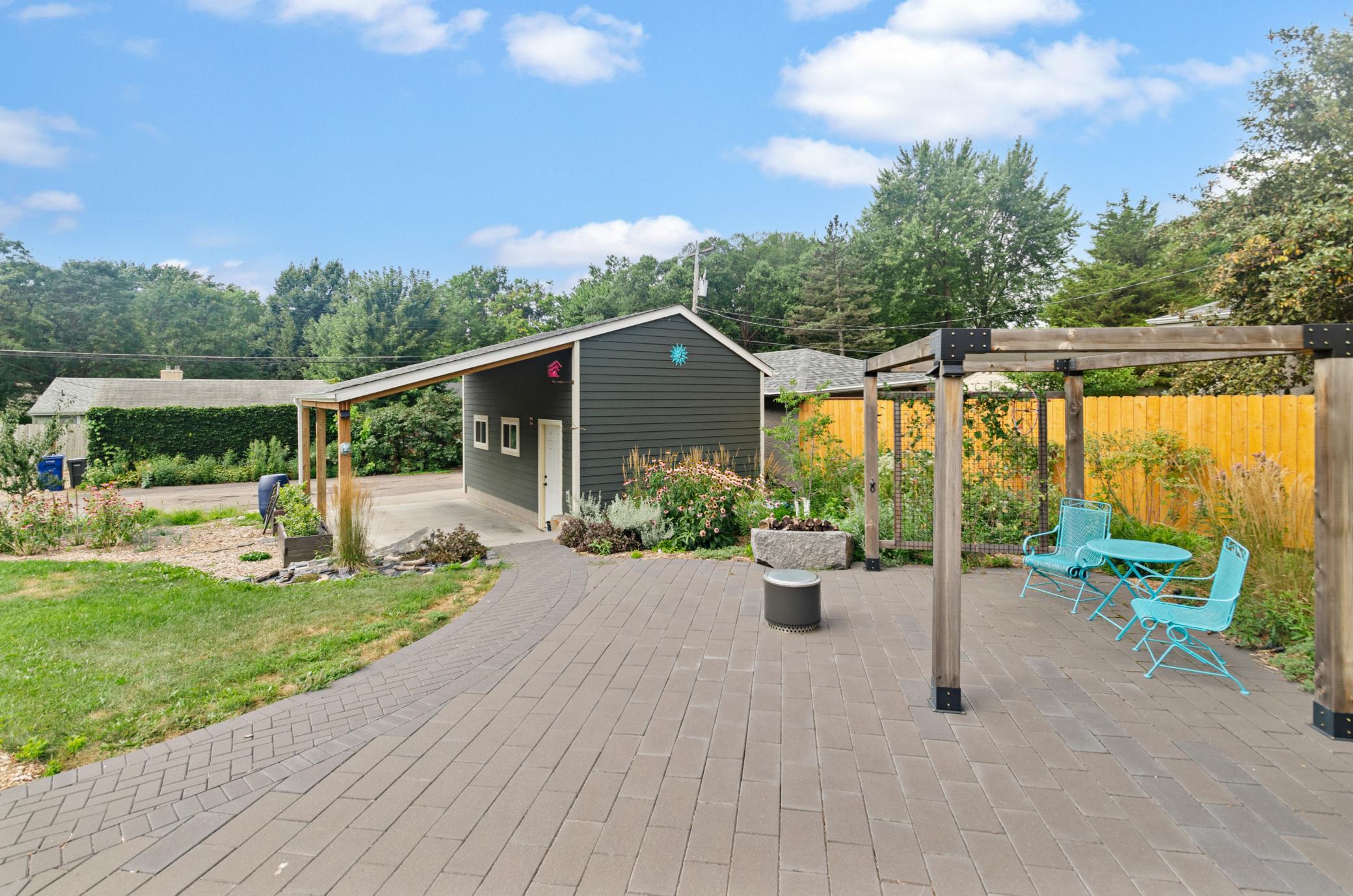 main property photo 20