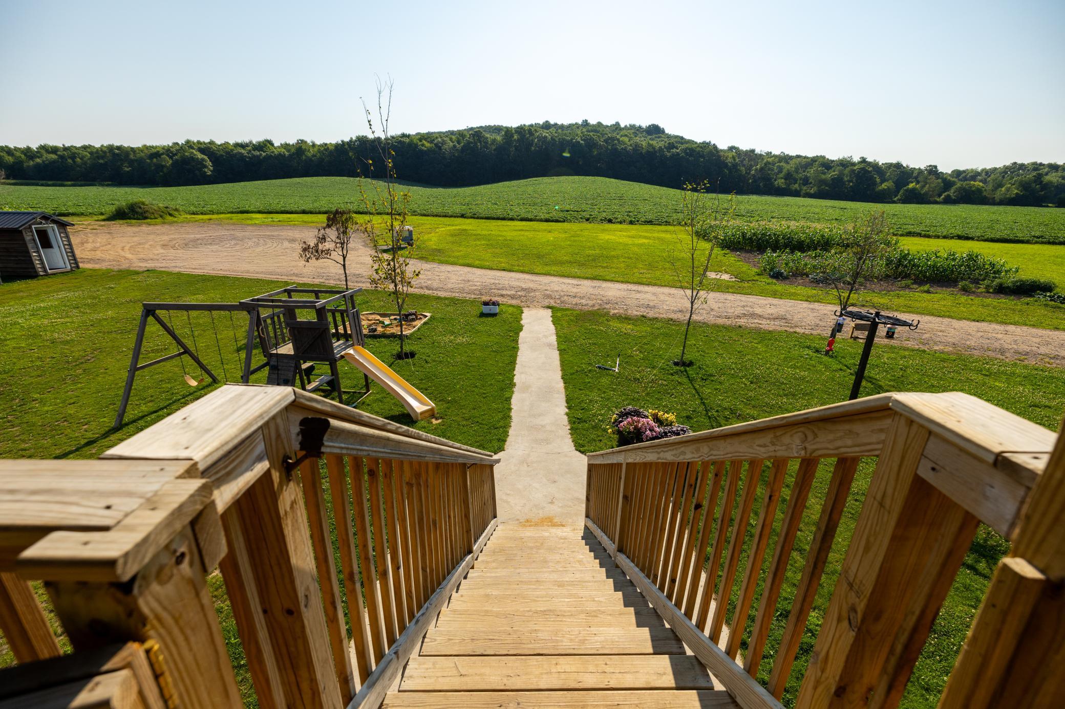 main property photo 30