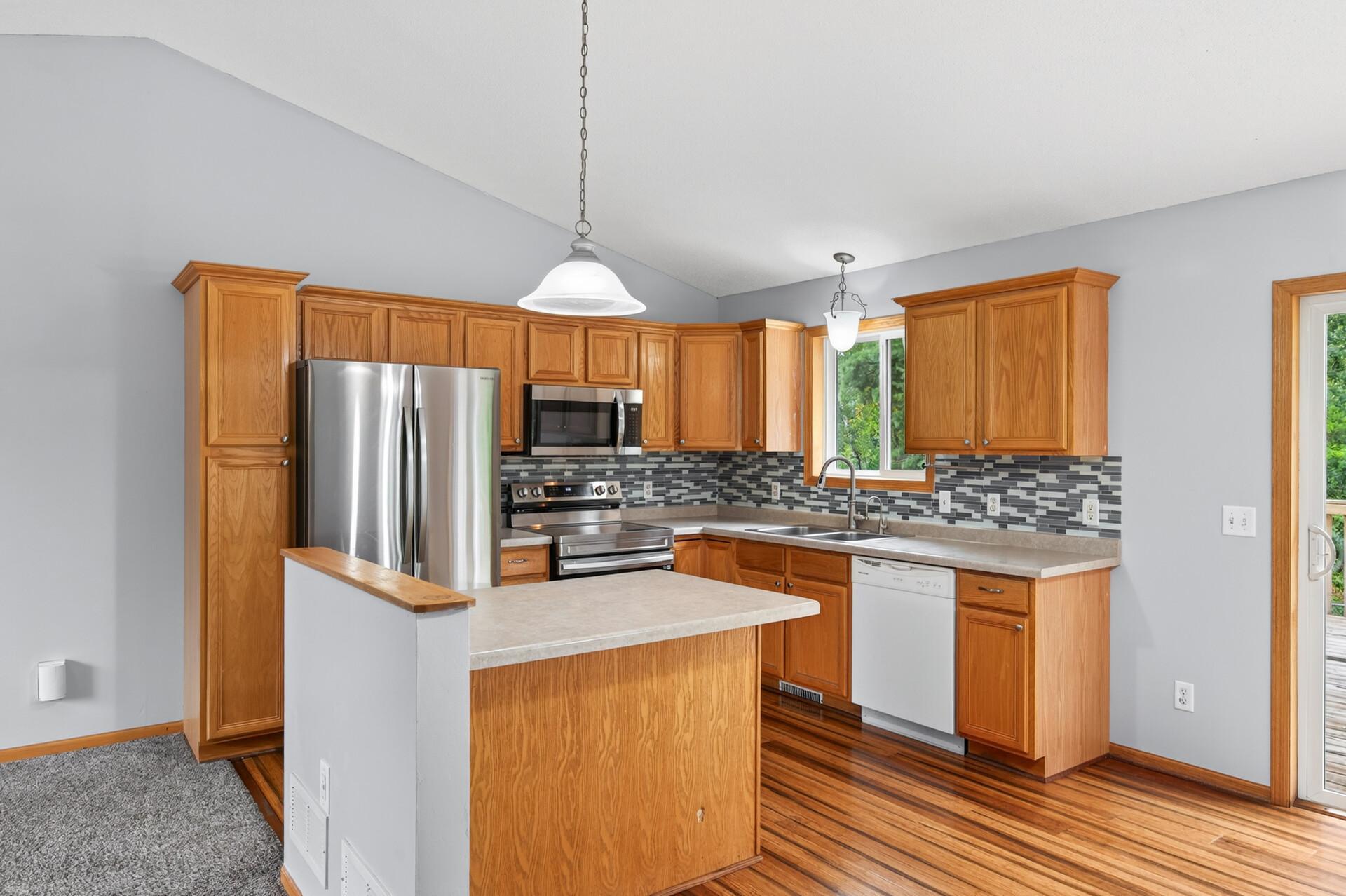 main property photo 18