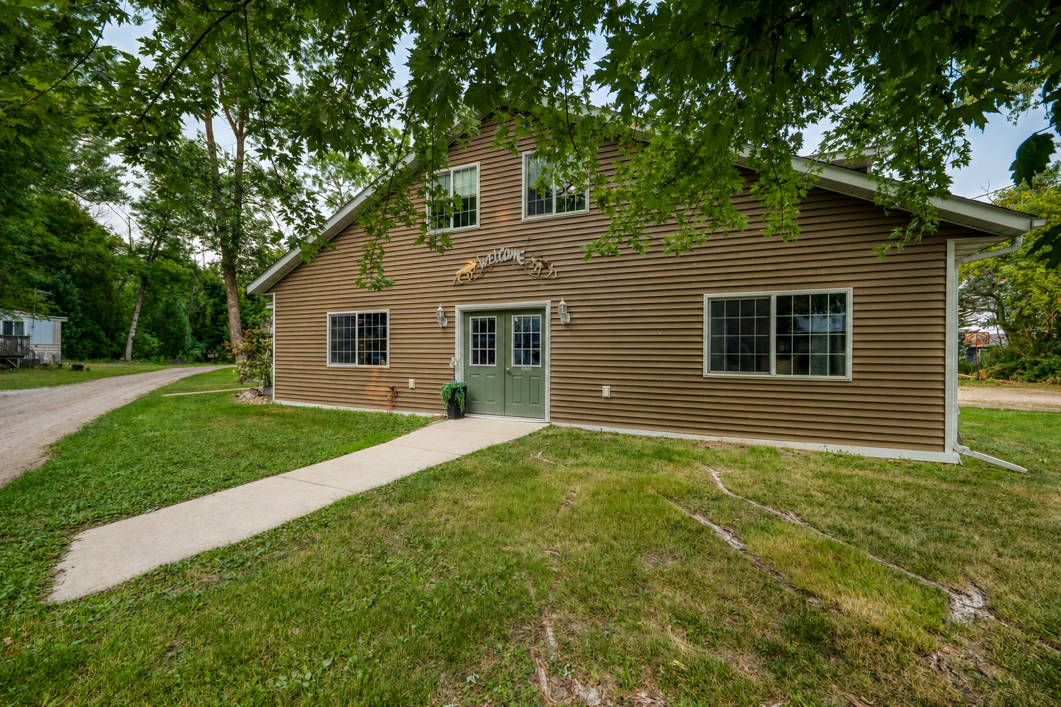 main property photo 36