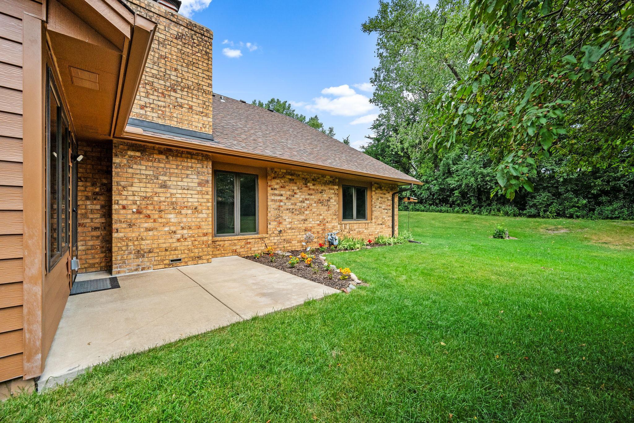 main property photo 24