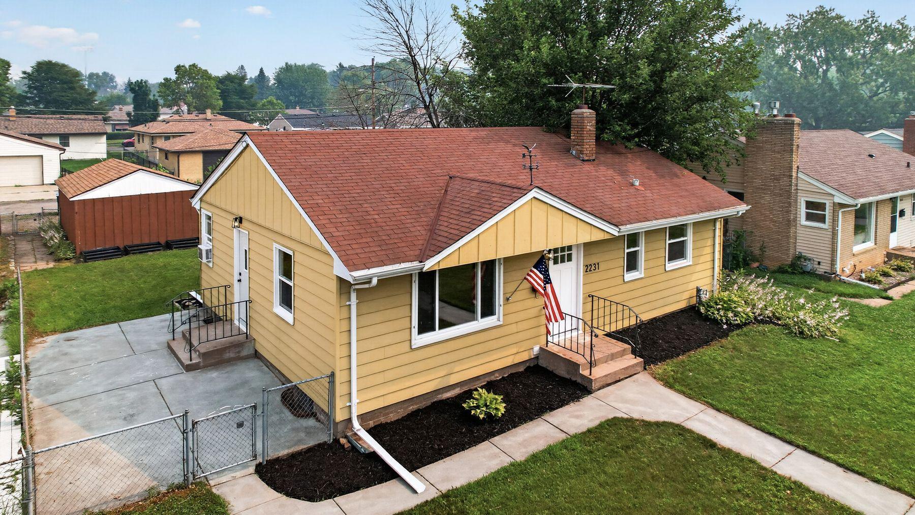 main property photo 44