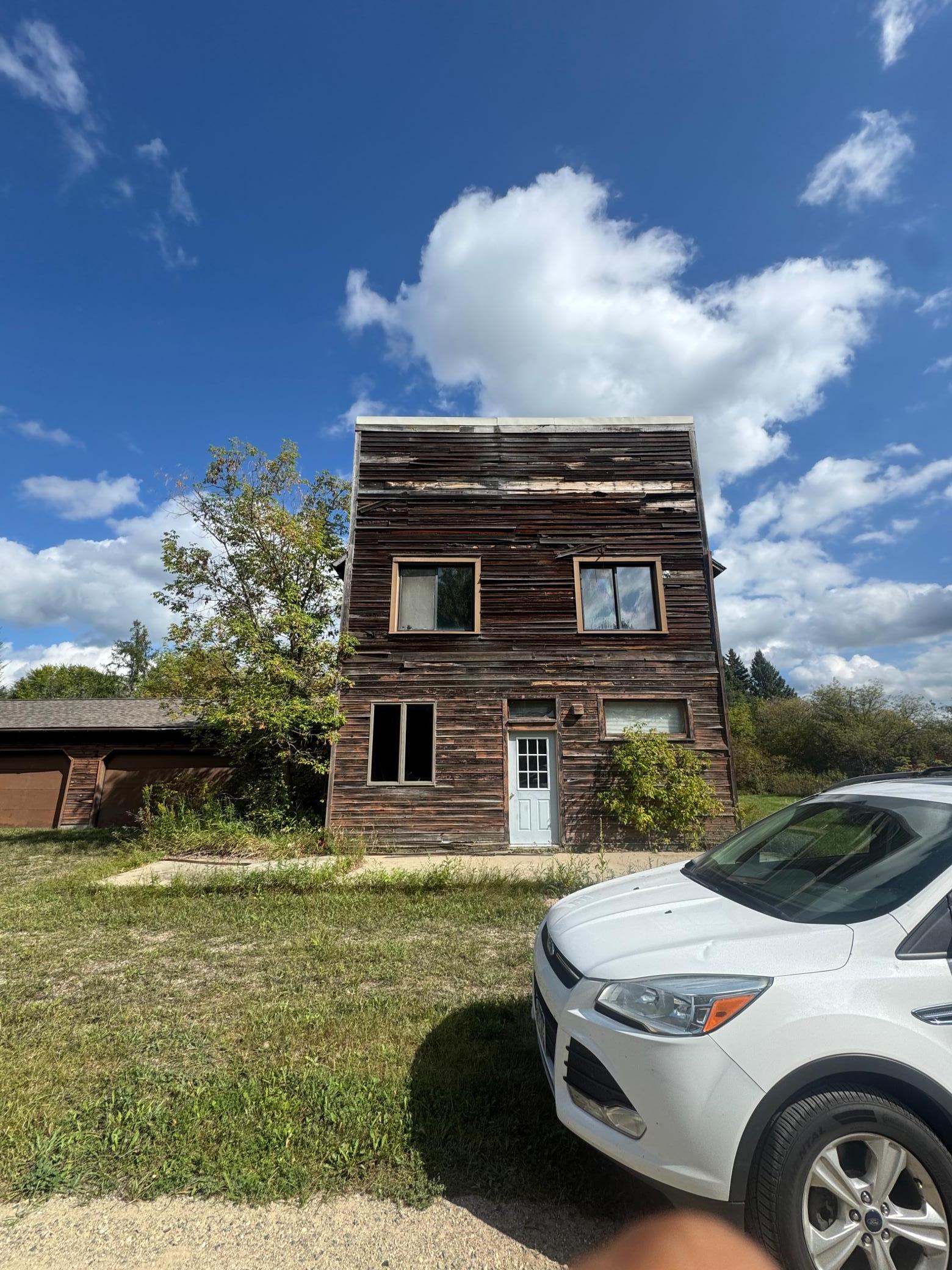main property photo 34