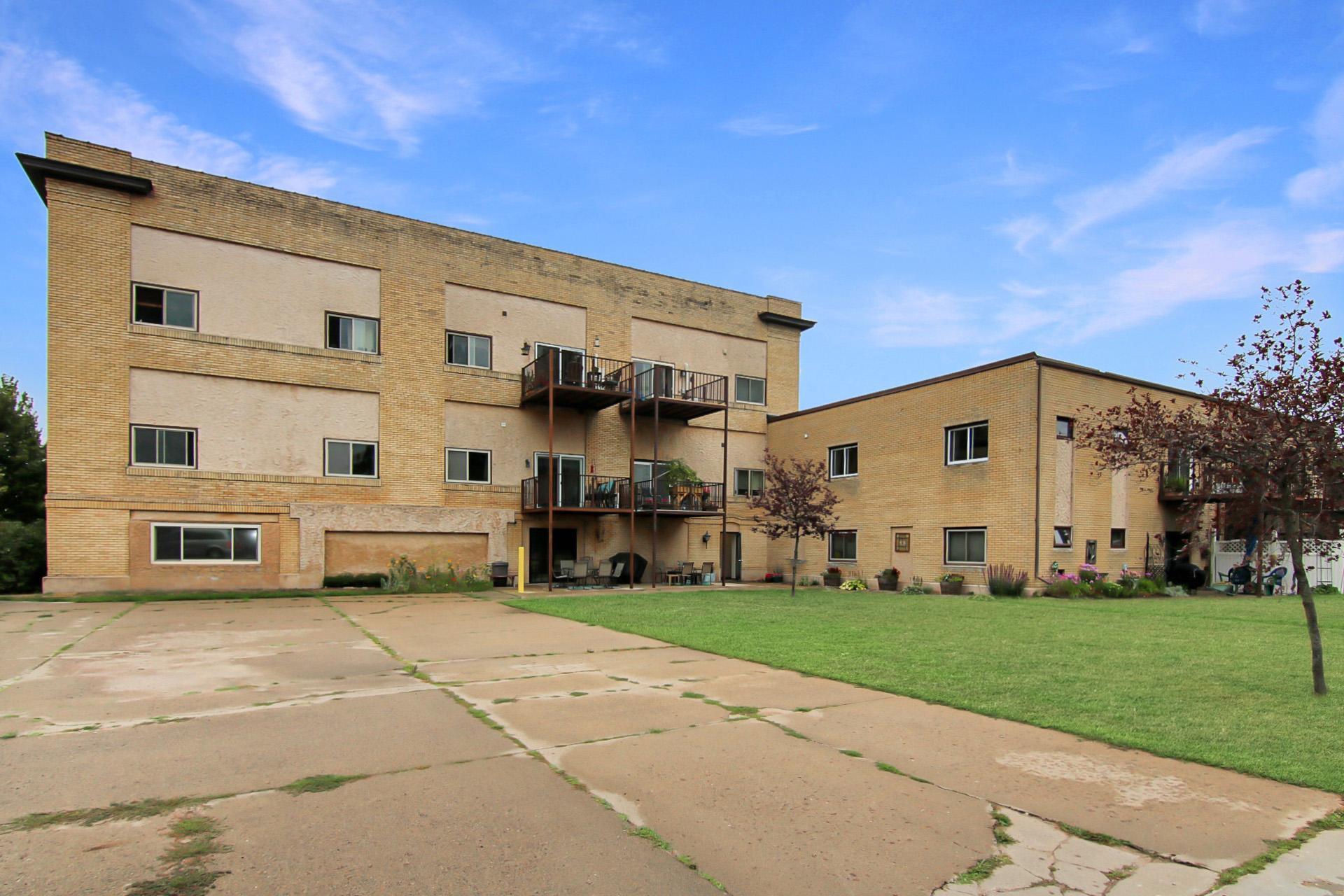 main property photo 24