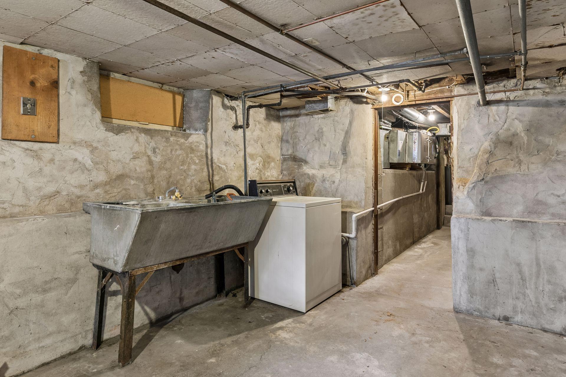 main property photo 33