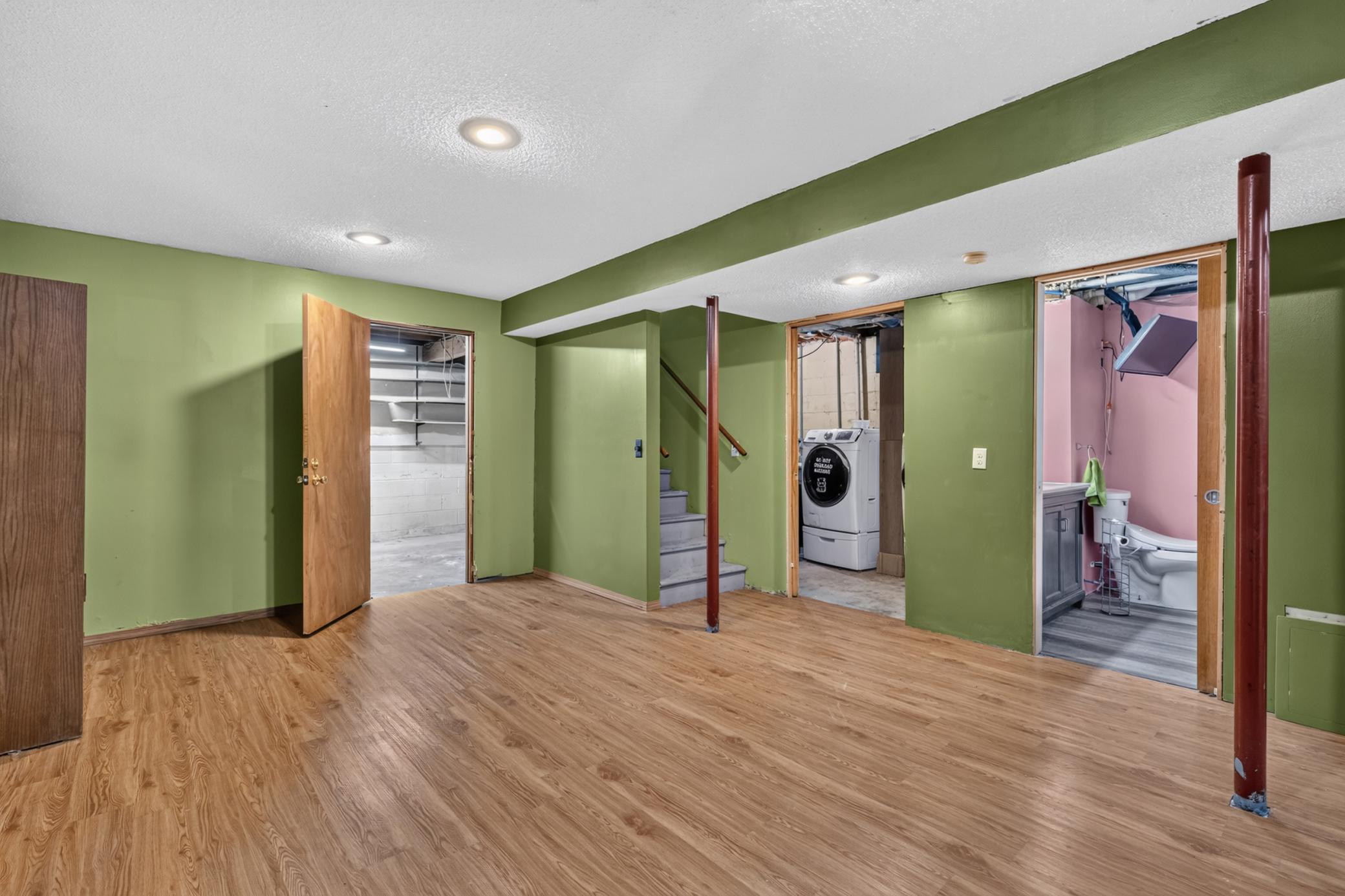 main property photo 17