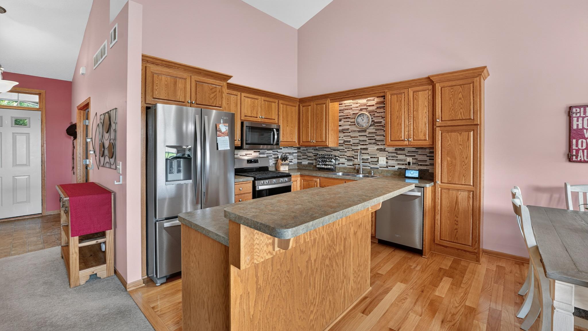 main property photo 37