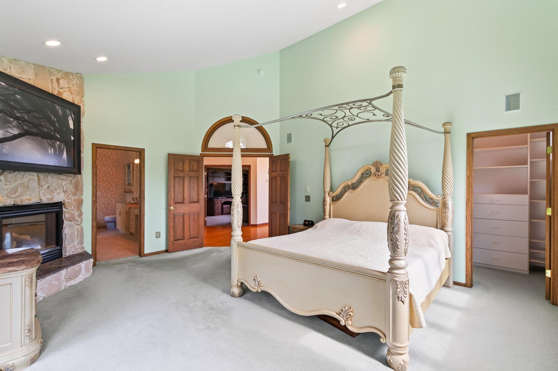 main property photo 33