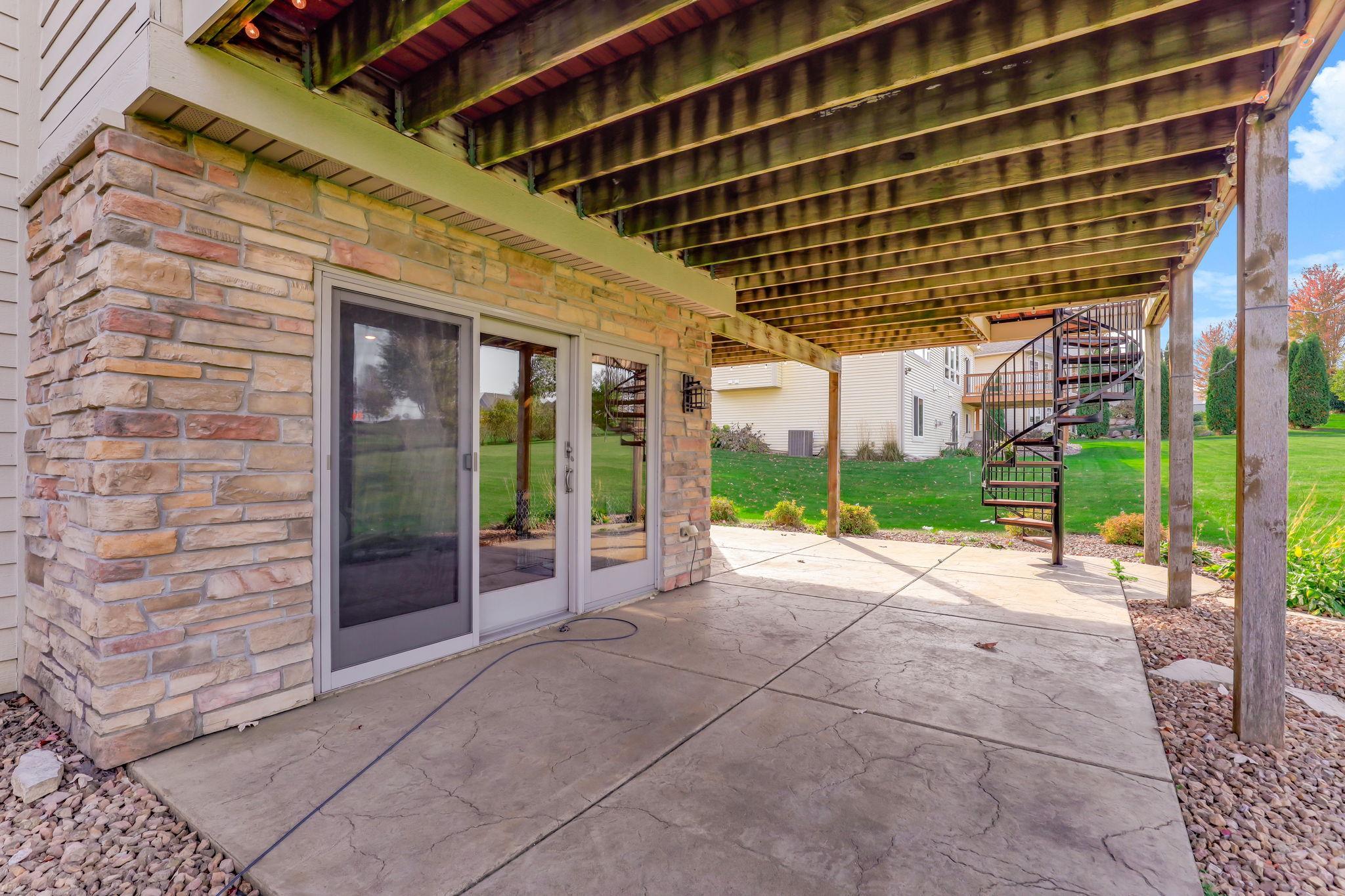 main property photo 41