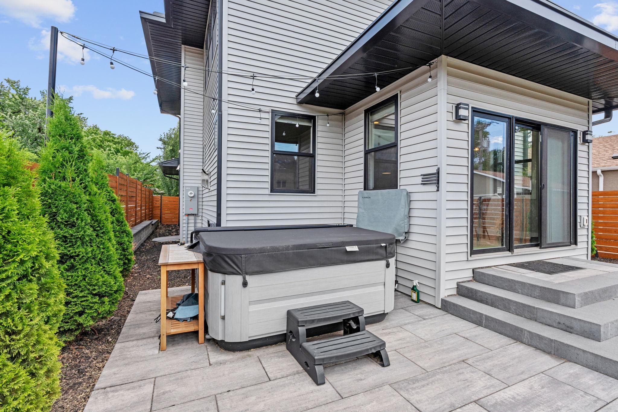 main property photo 41