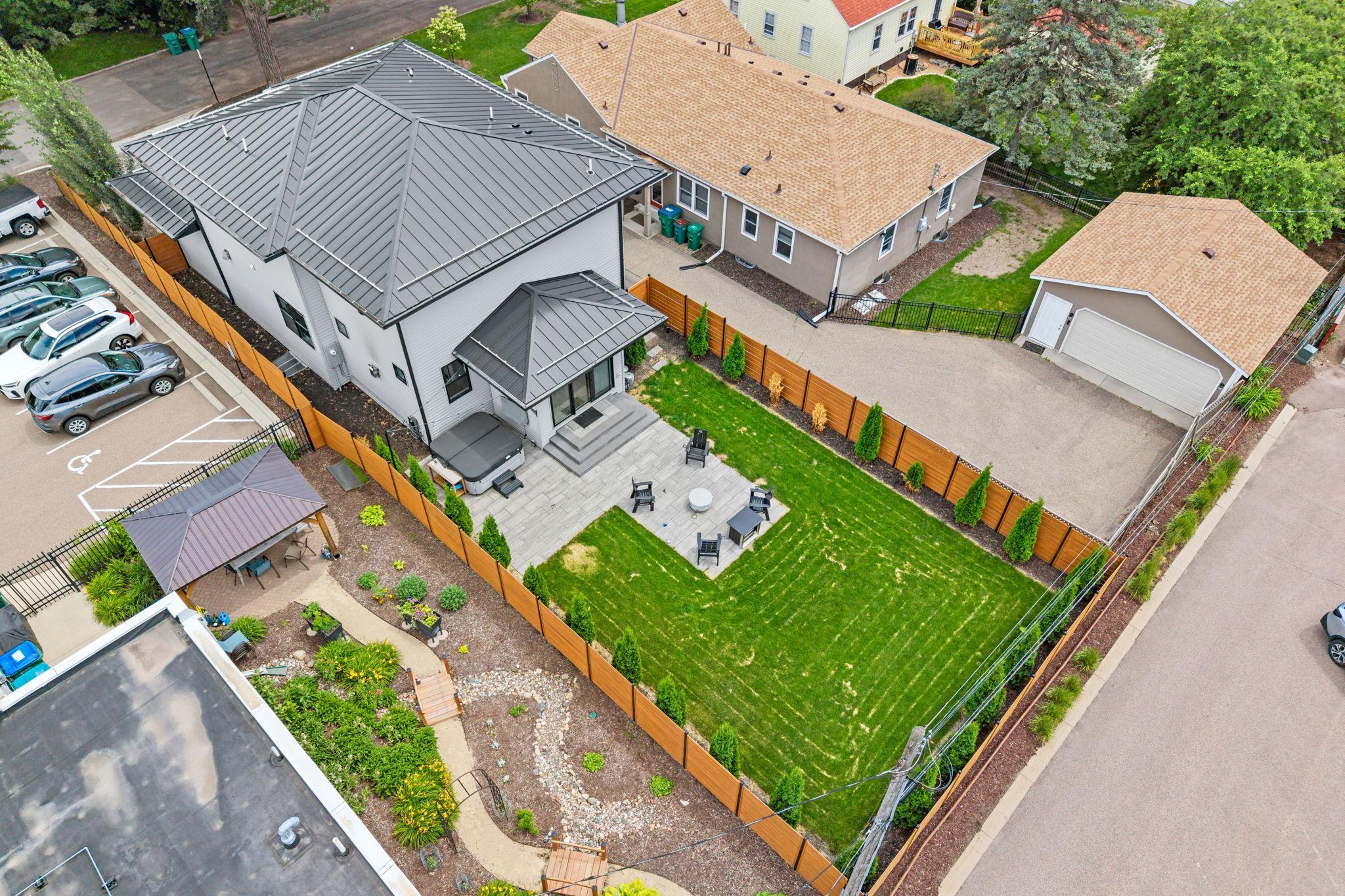 main property photo 47