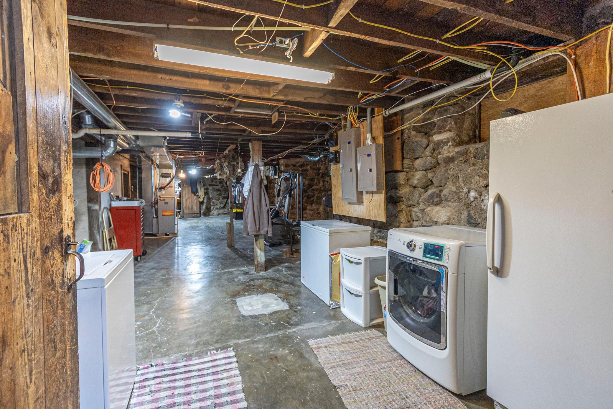 main property photo 41