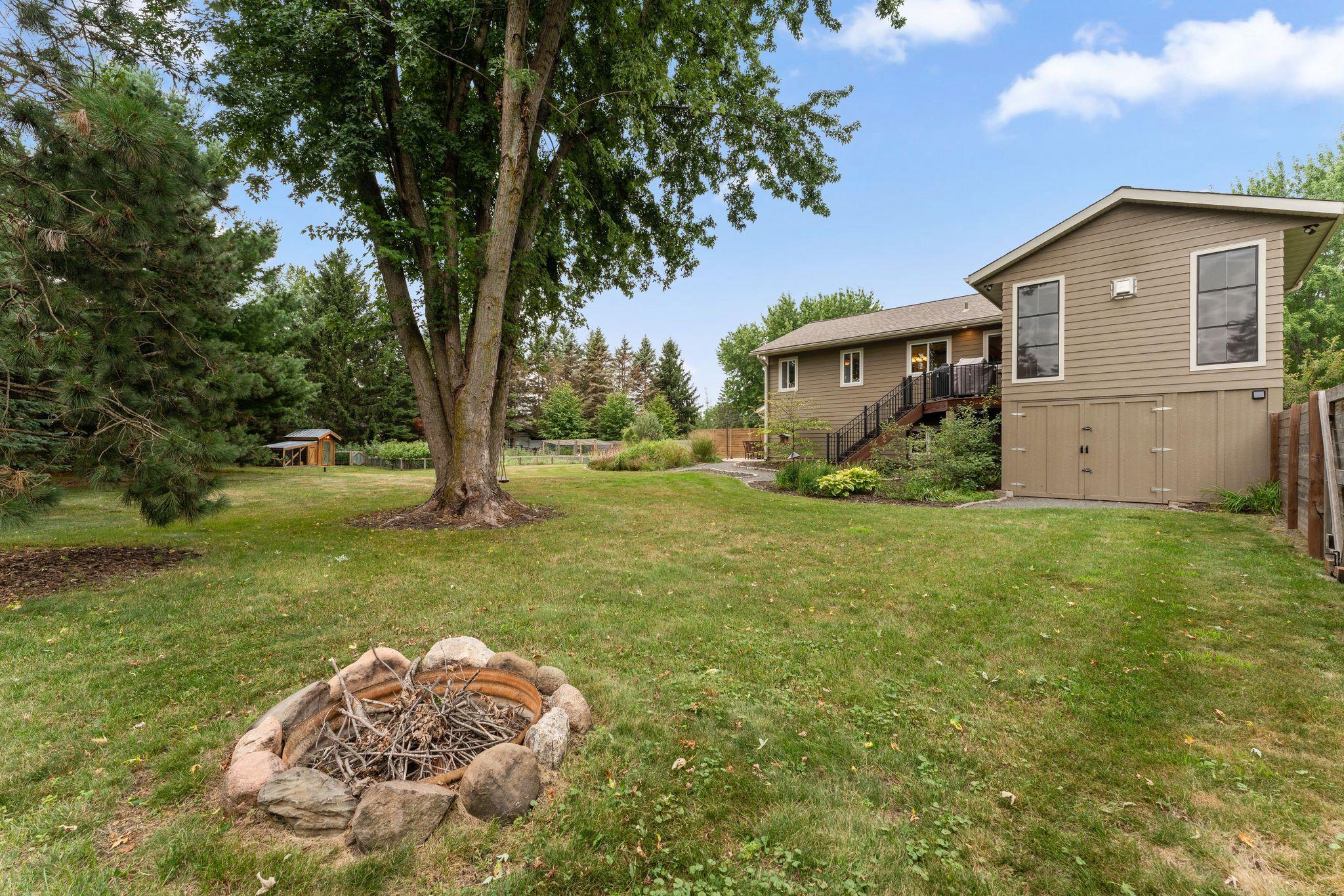 main property photo 40