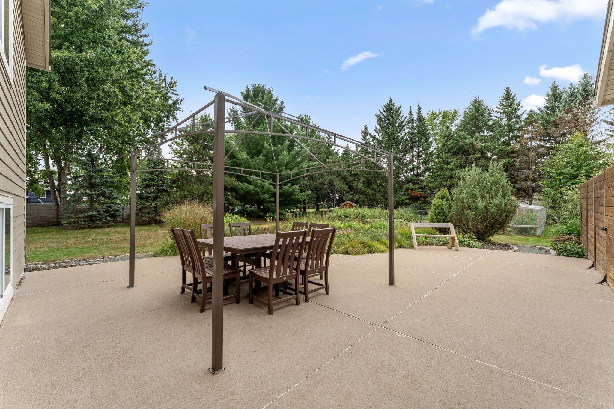 main property photo 41