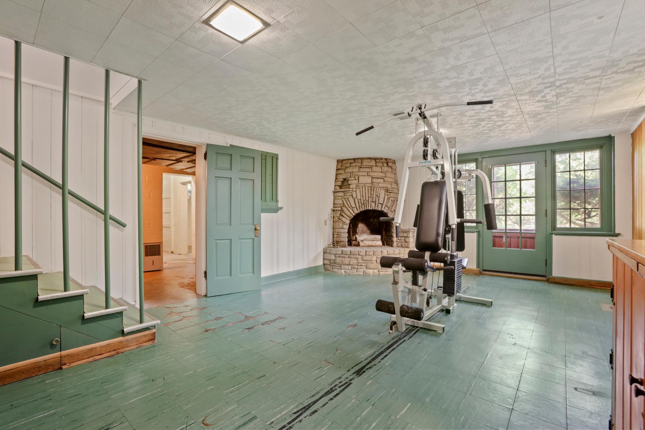 main property photo 29