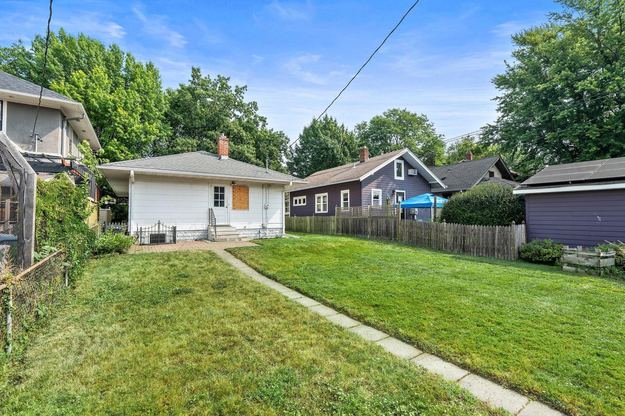 main property photo 20