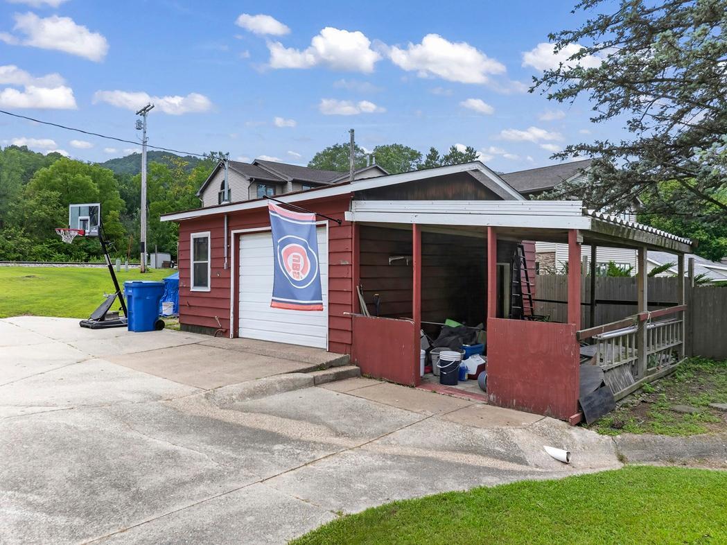 main property photo 56