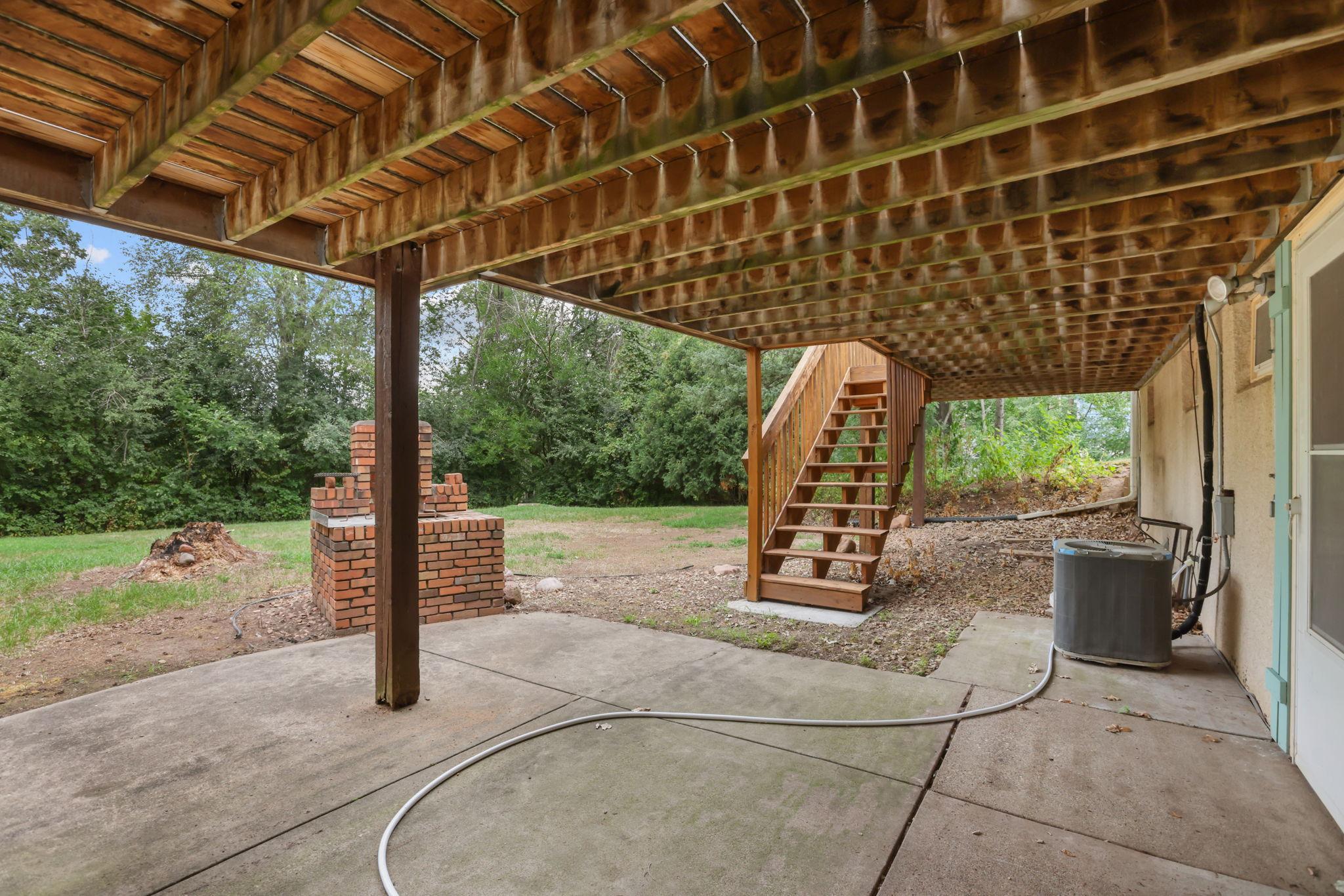 main property photo 25