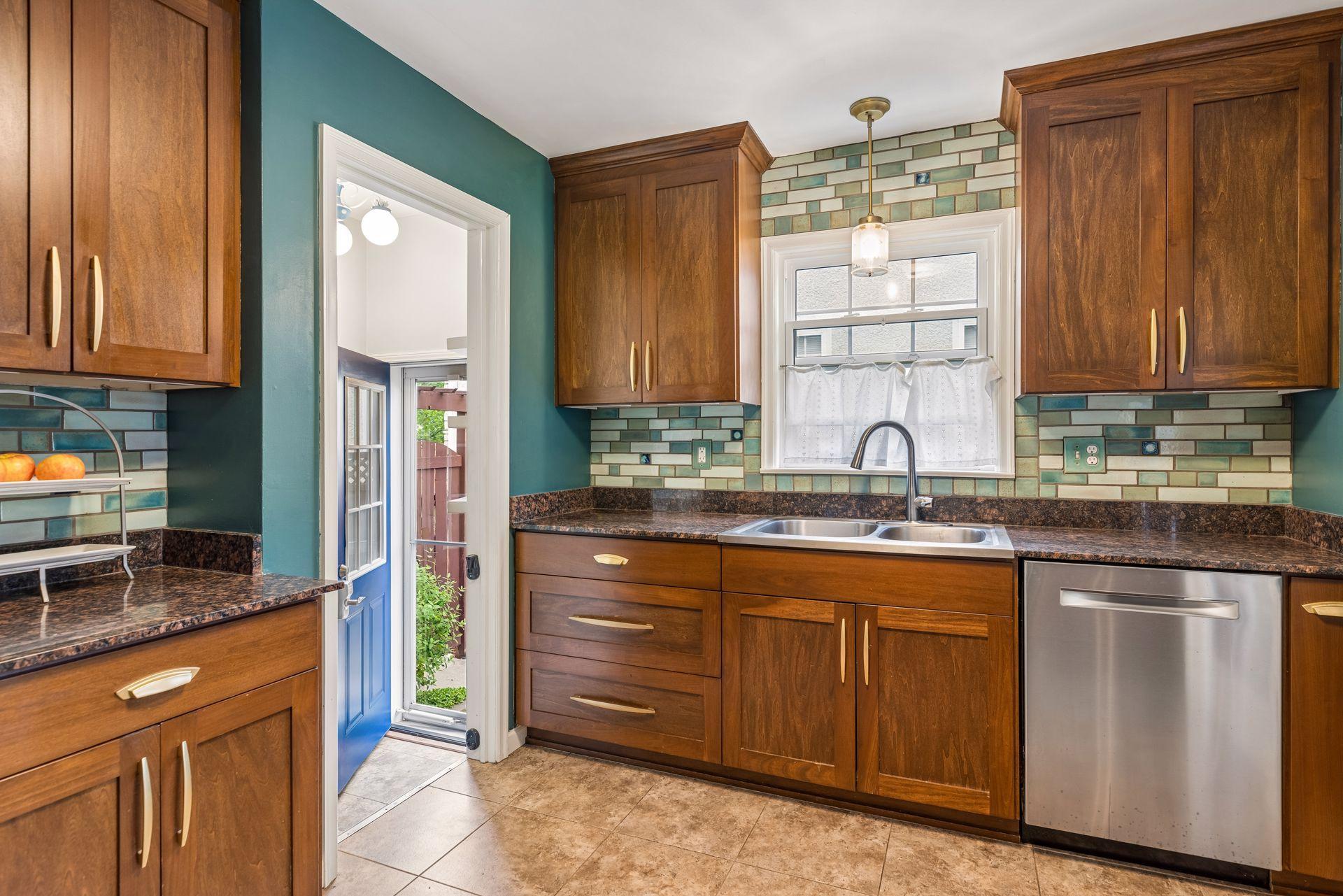 main property photo 8