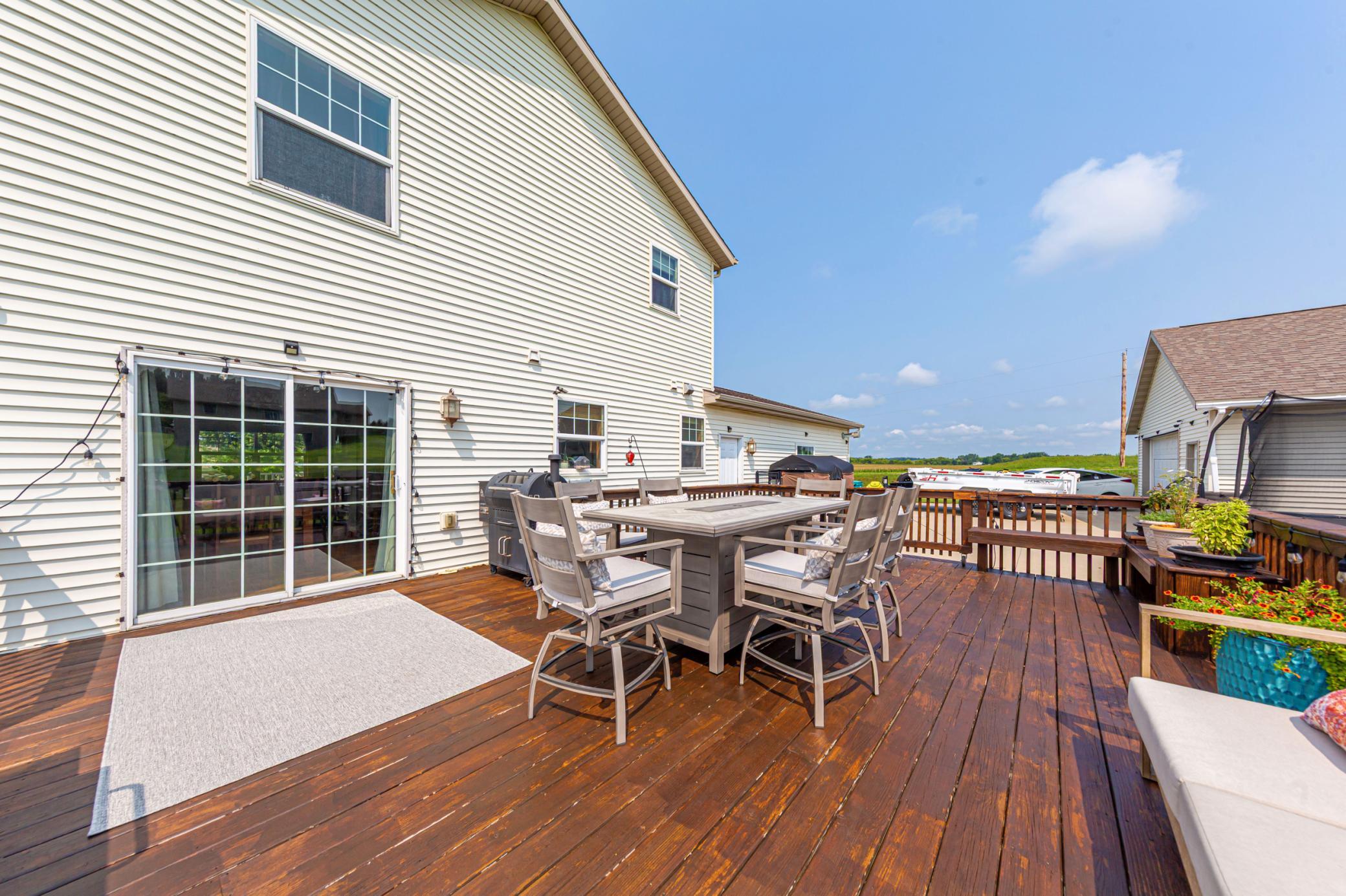 main property photo 33