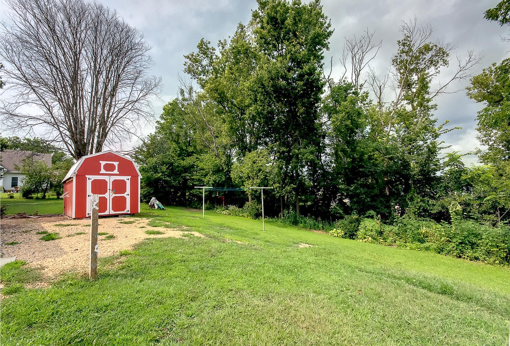 main property photo 40