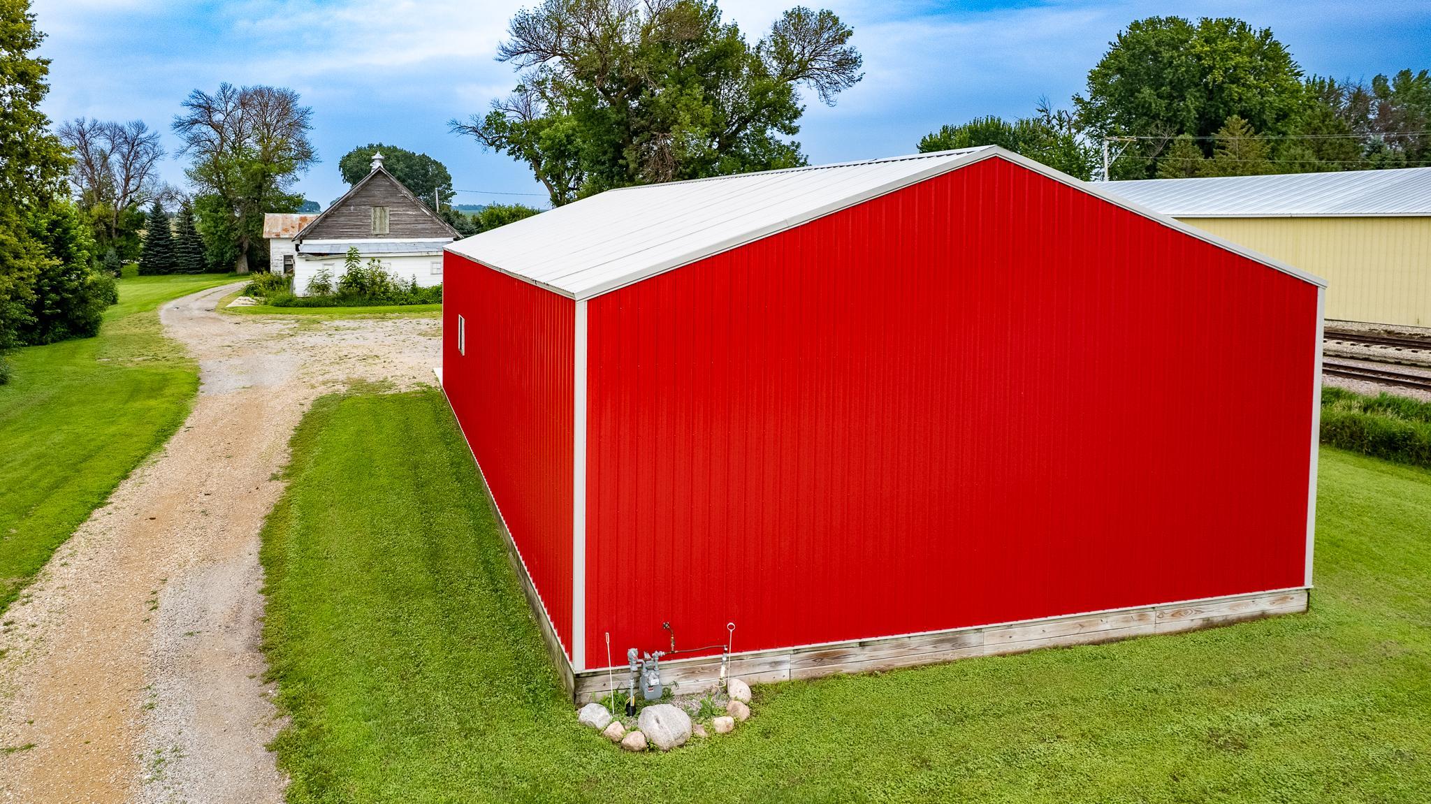main property photo 20