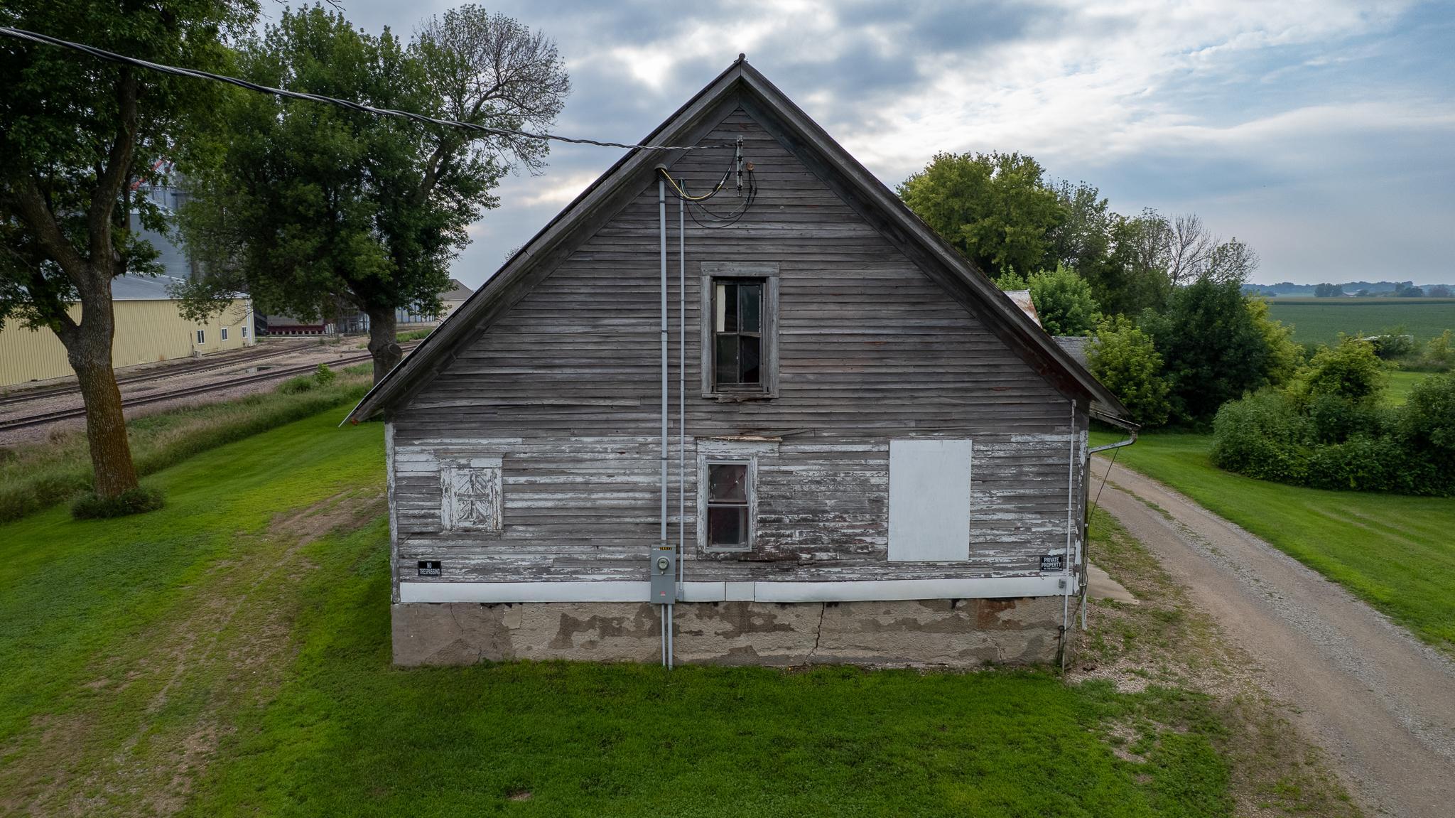 main property photo 23