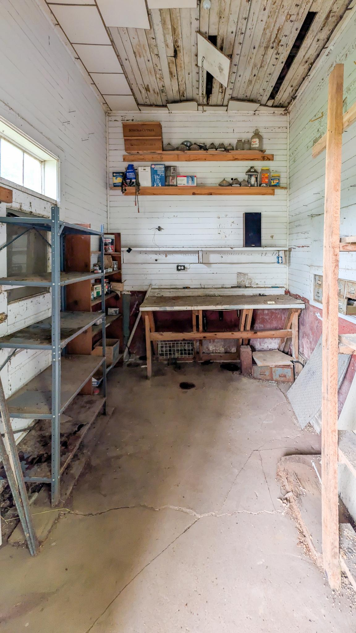 main property photo 27