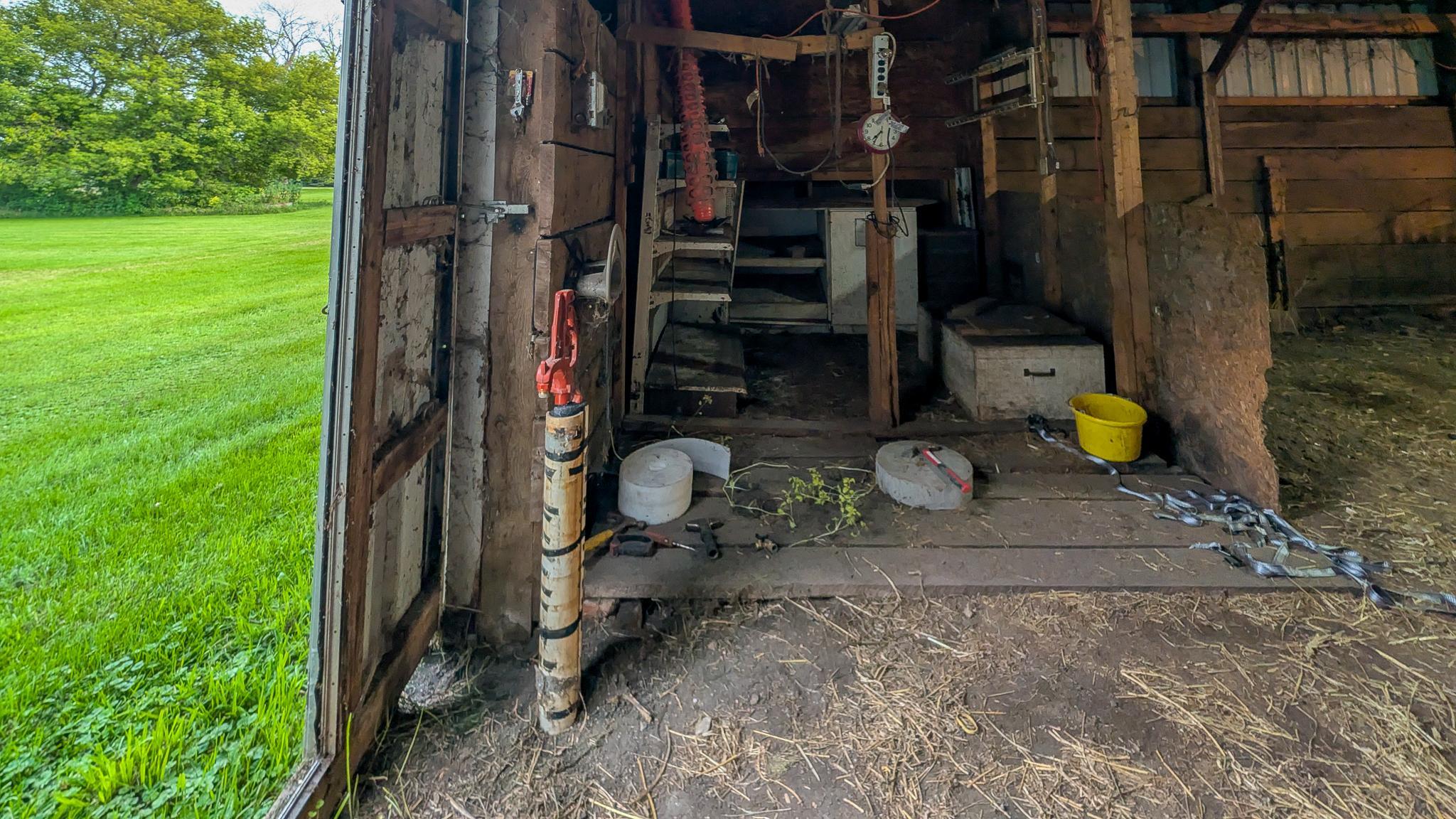 main property photo 37