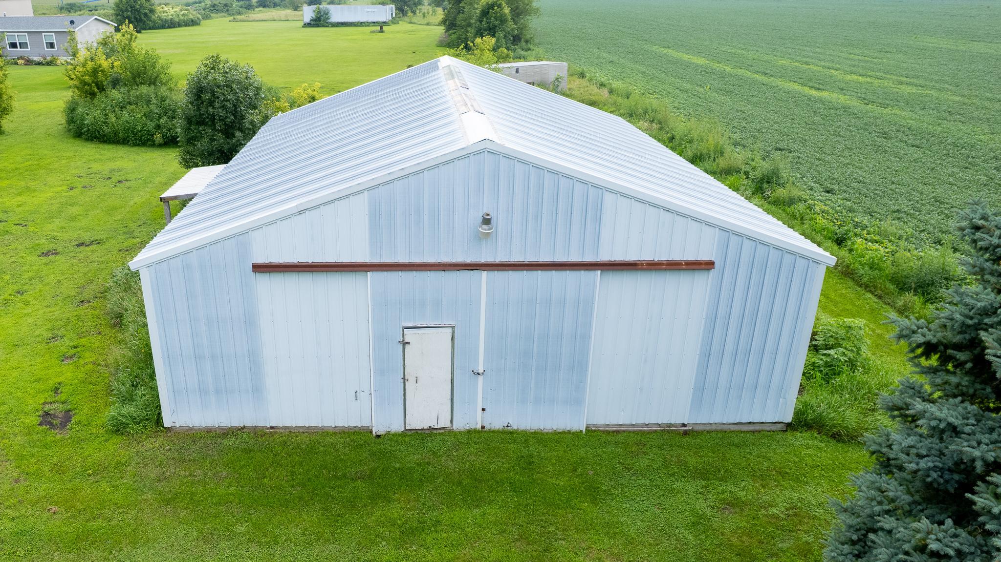 main property photo 40