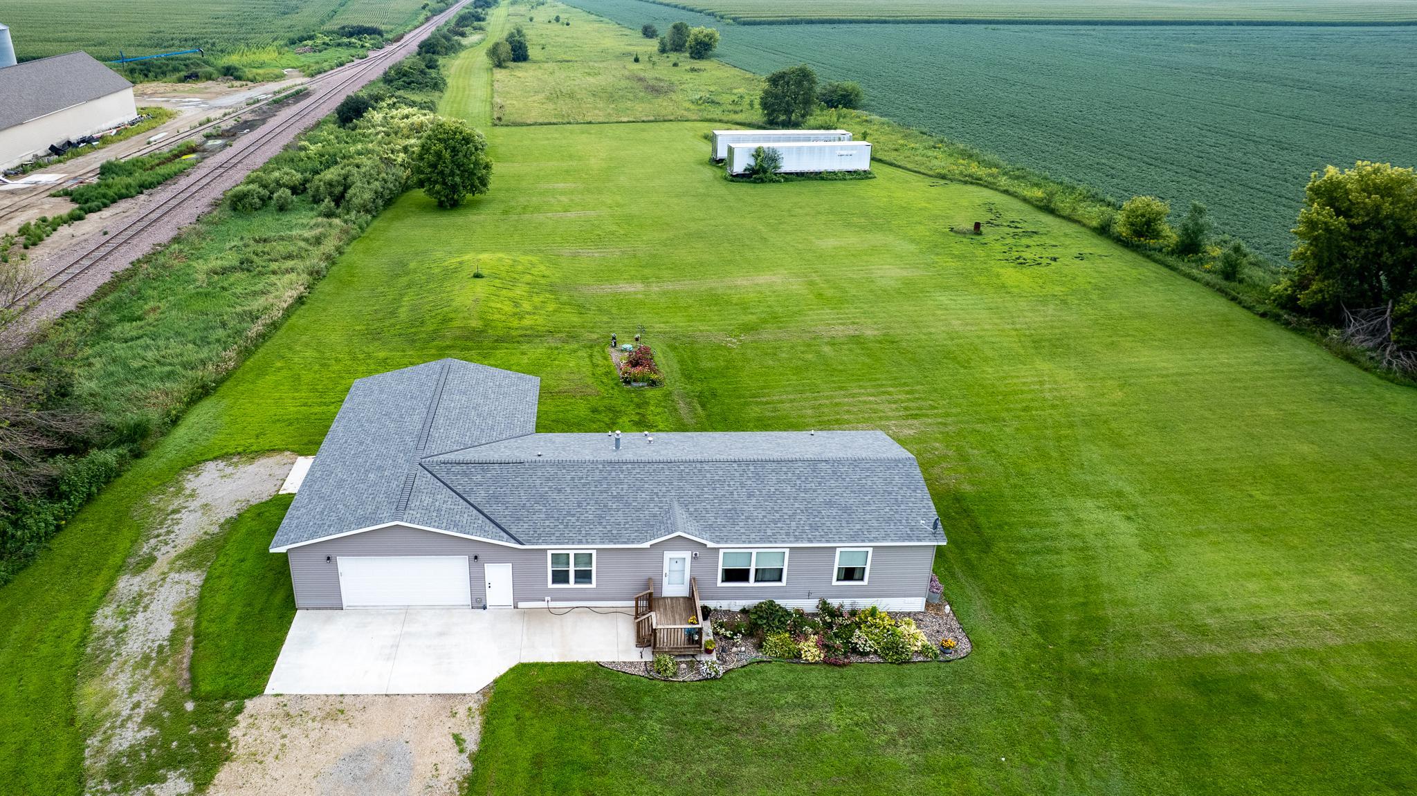 main property photo 41