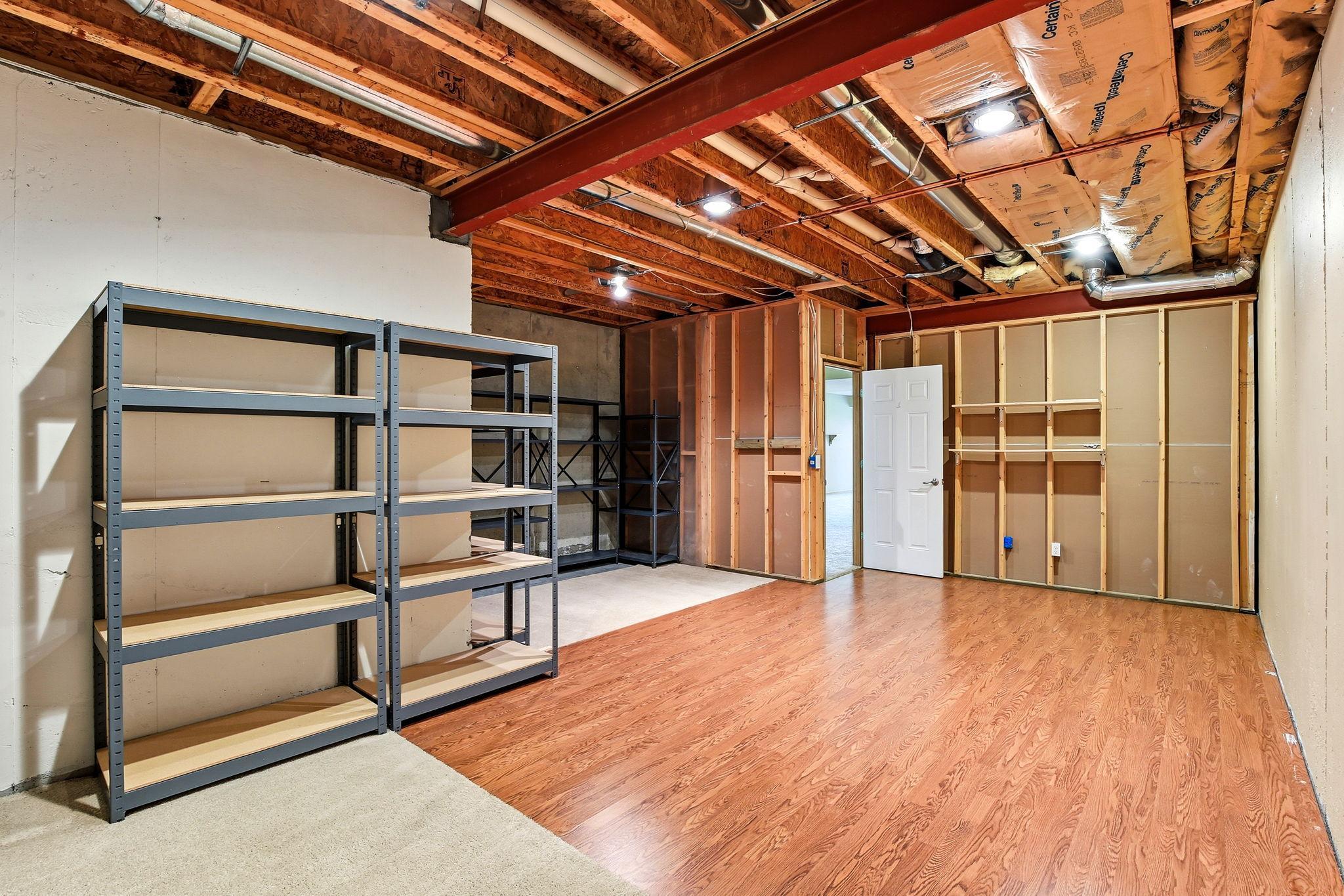 main property photo 78