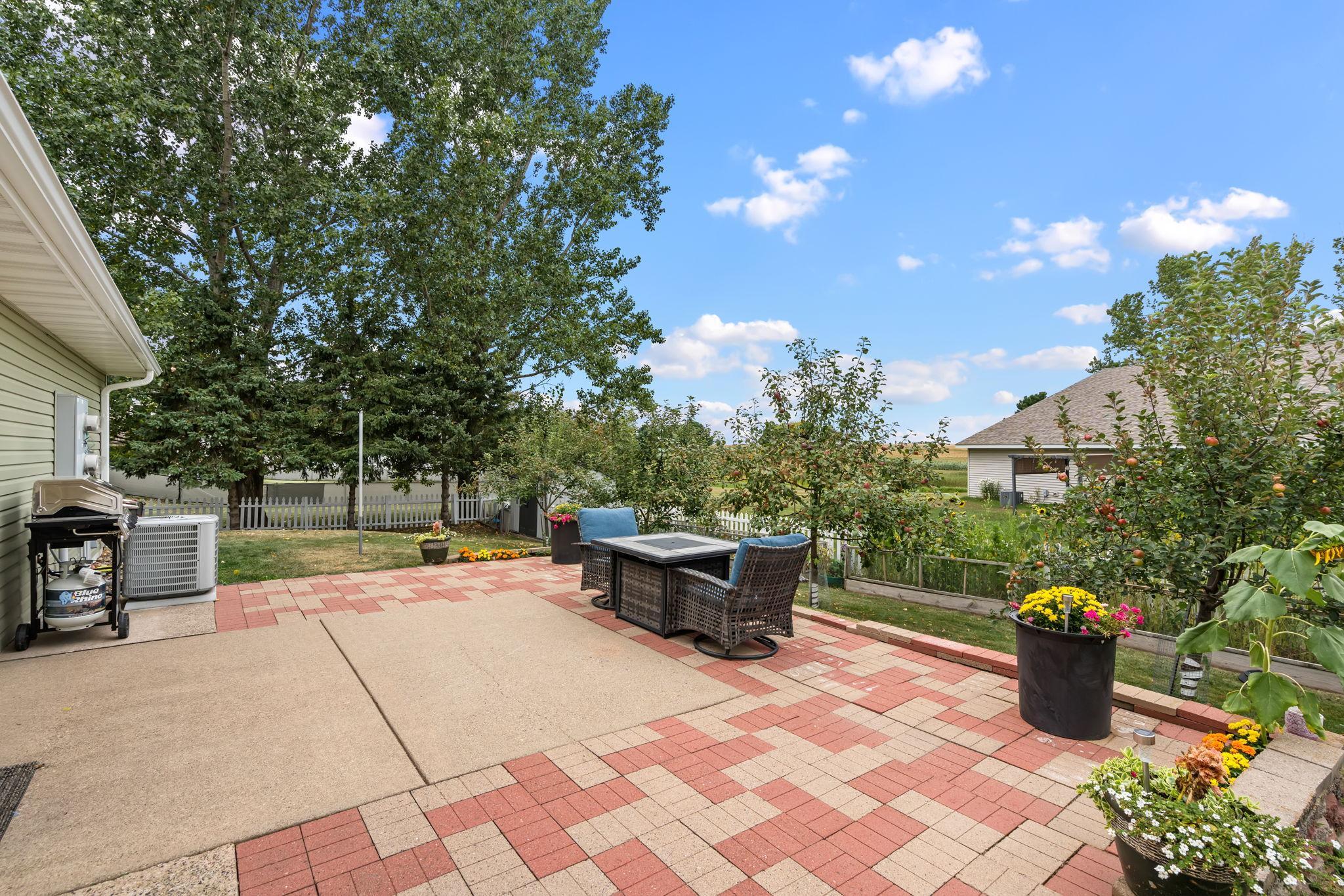 main property photo 25