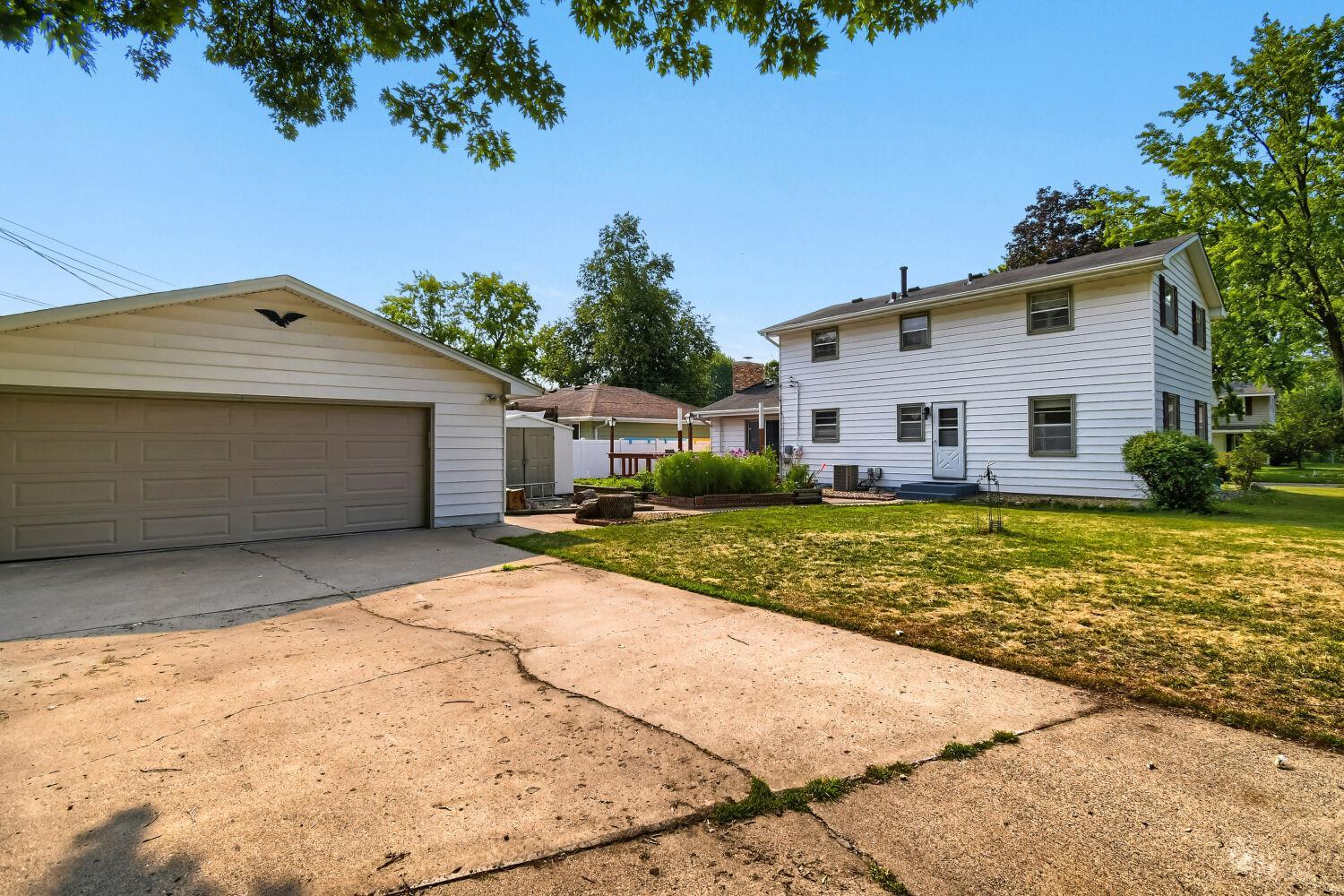 main property photo 26