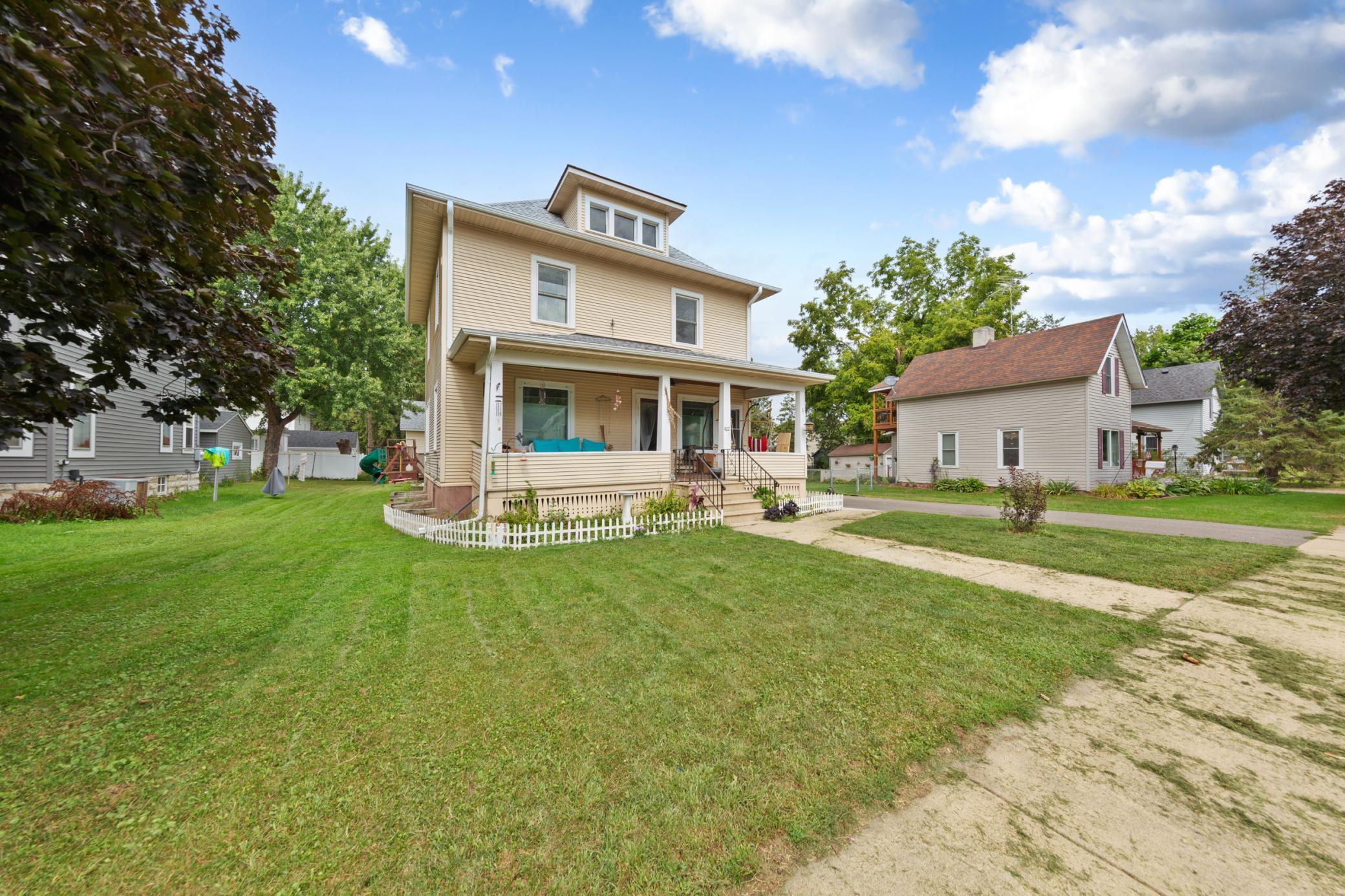 main property photo 5
