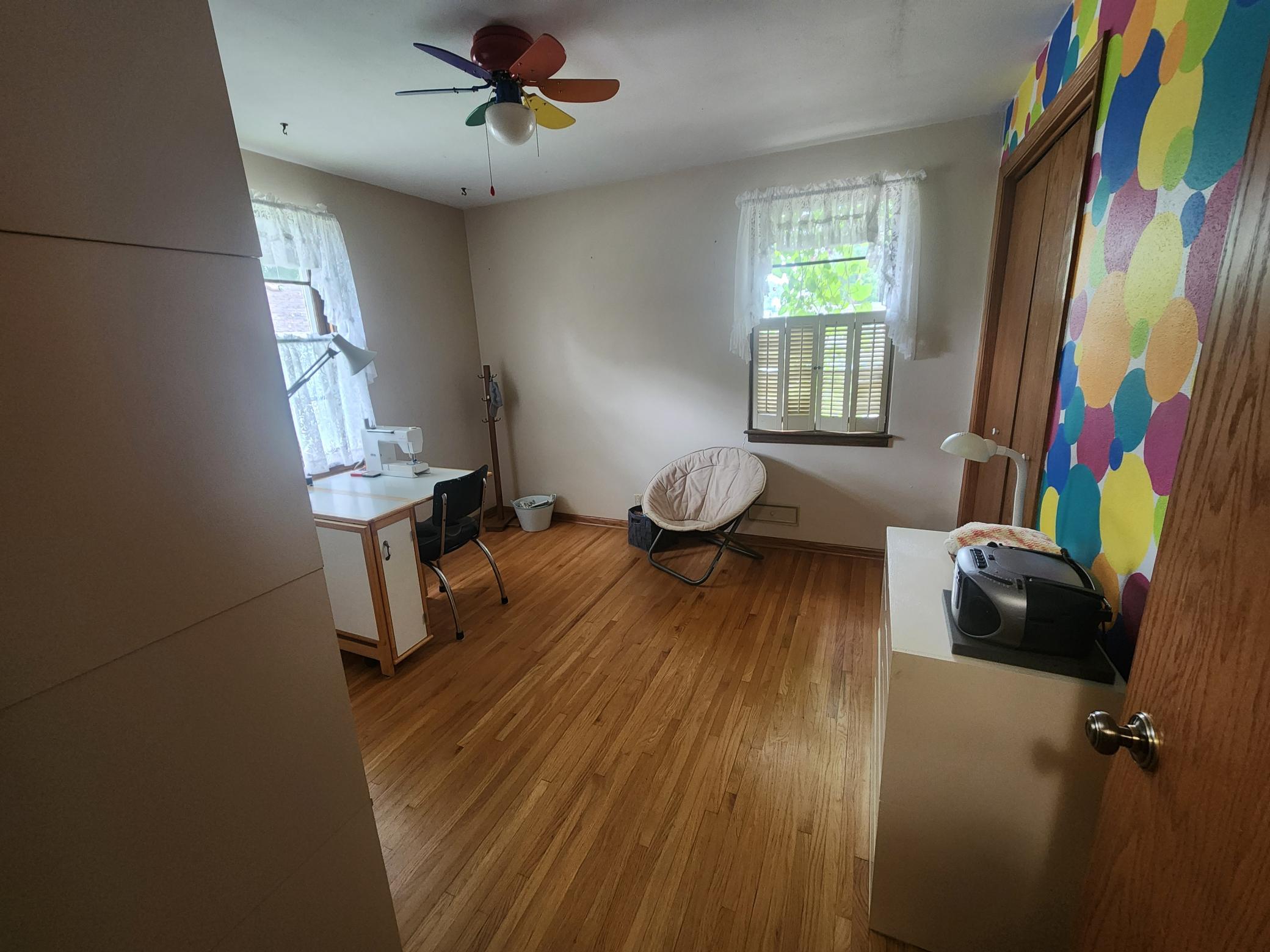 main property photo 9
