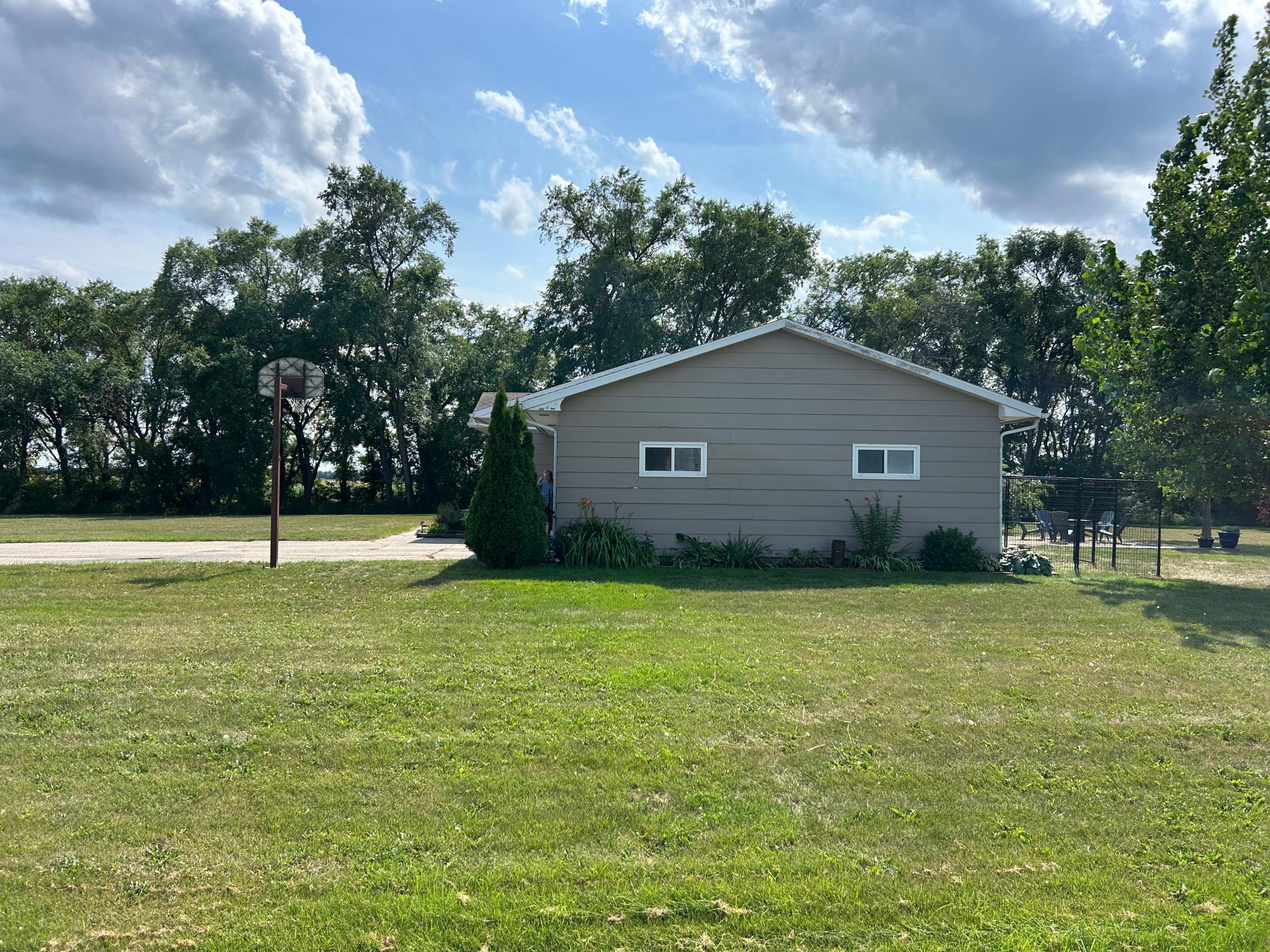 main property photo 51