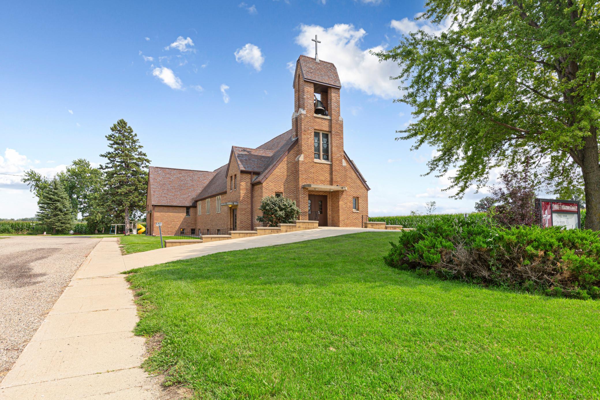 main property photo 2