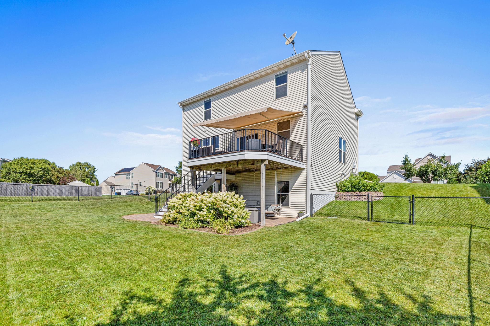 main property photo 18
