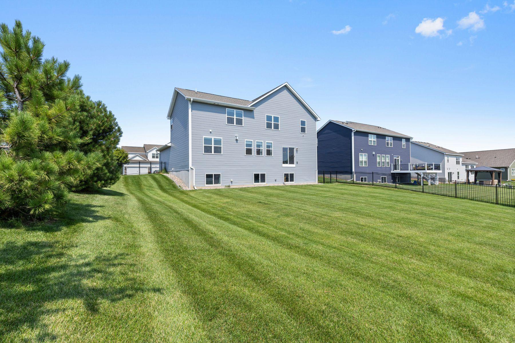 main property photo 50